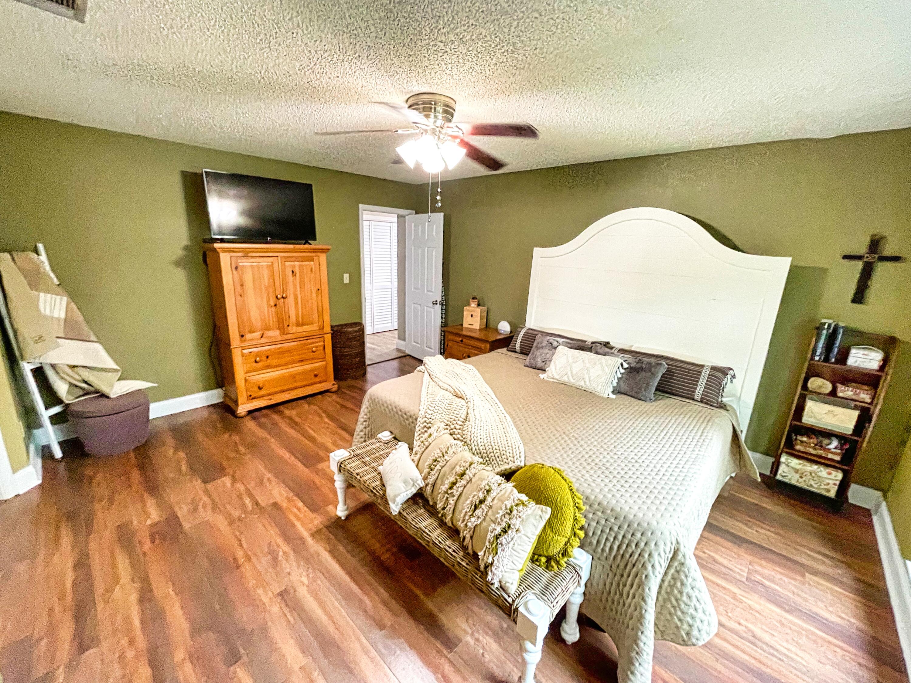 MOSSY OAKS - Residential