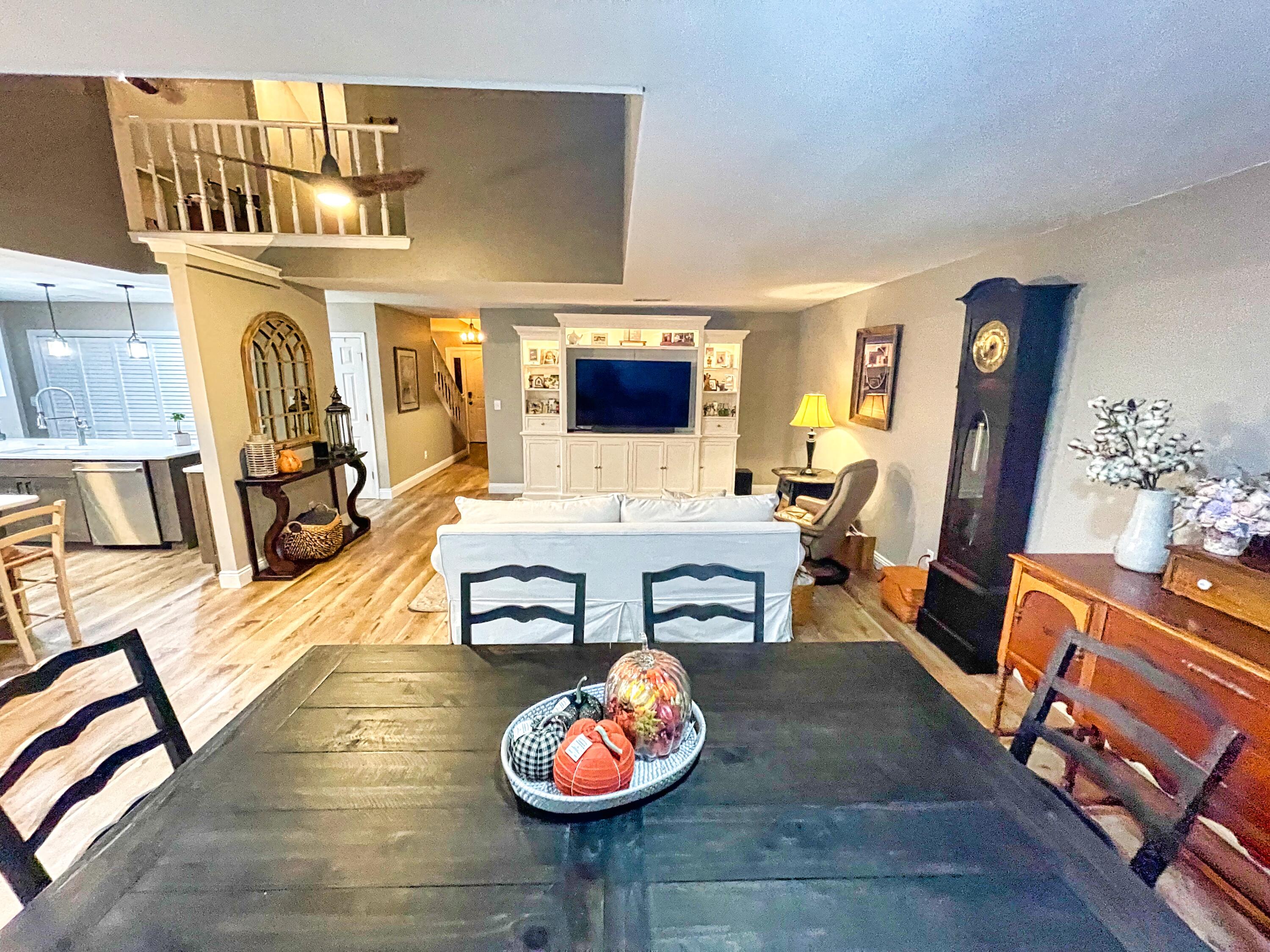 MOSSY OAKS - Residential