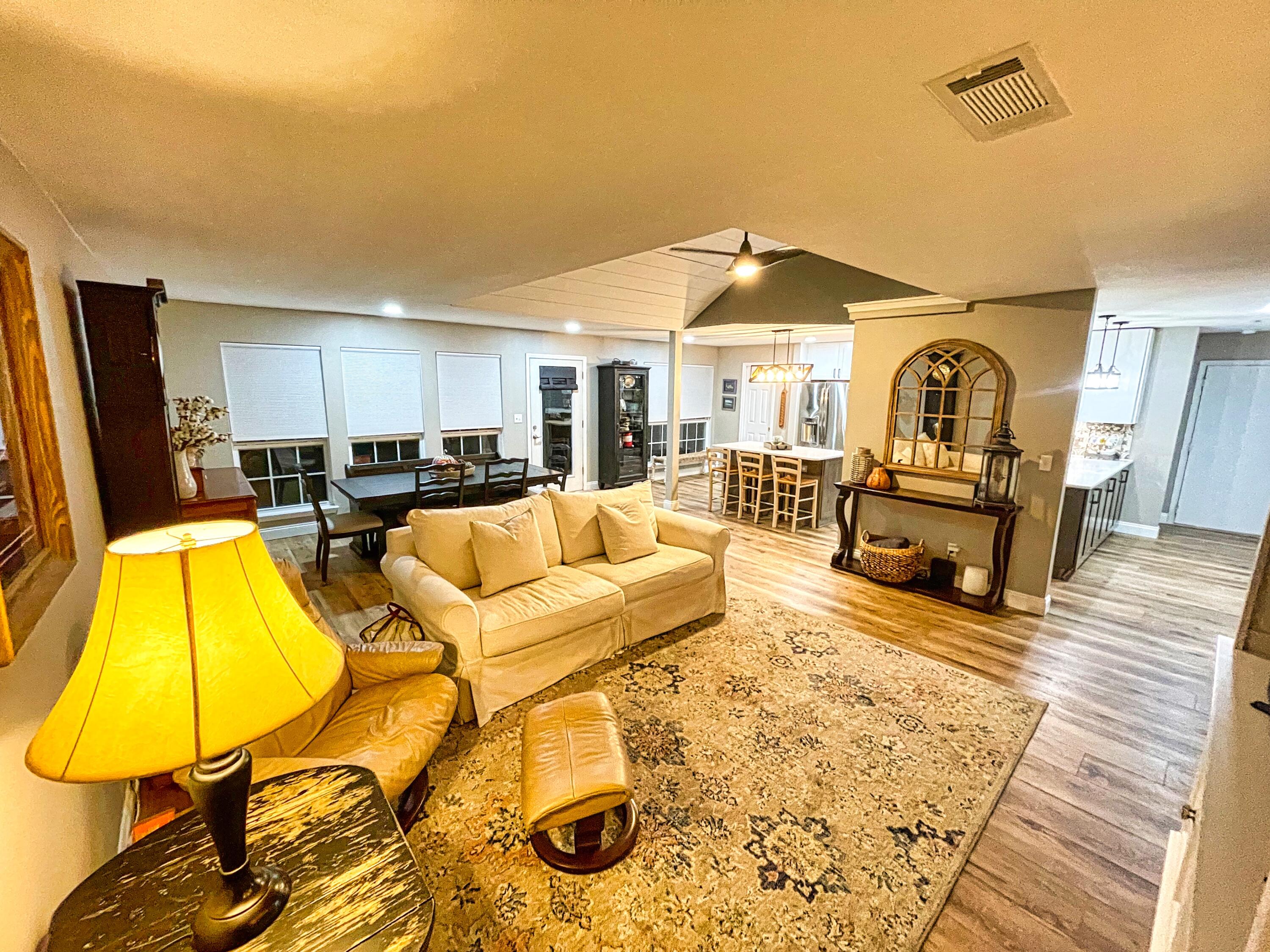 MOSSY OAKS - Residential