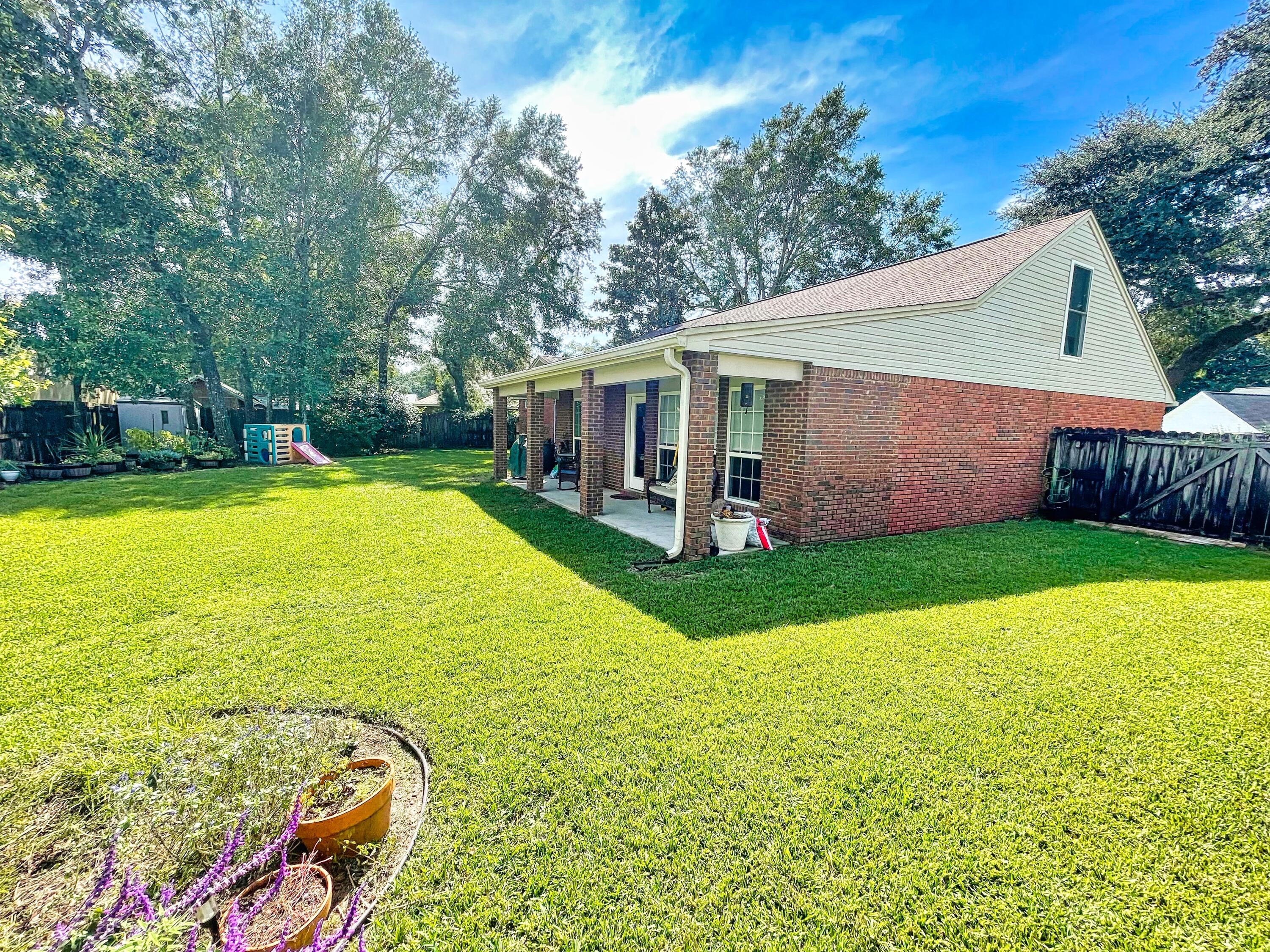 MOSSY OAKS - Residential