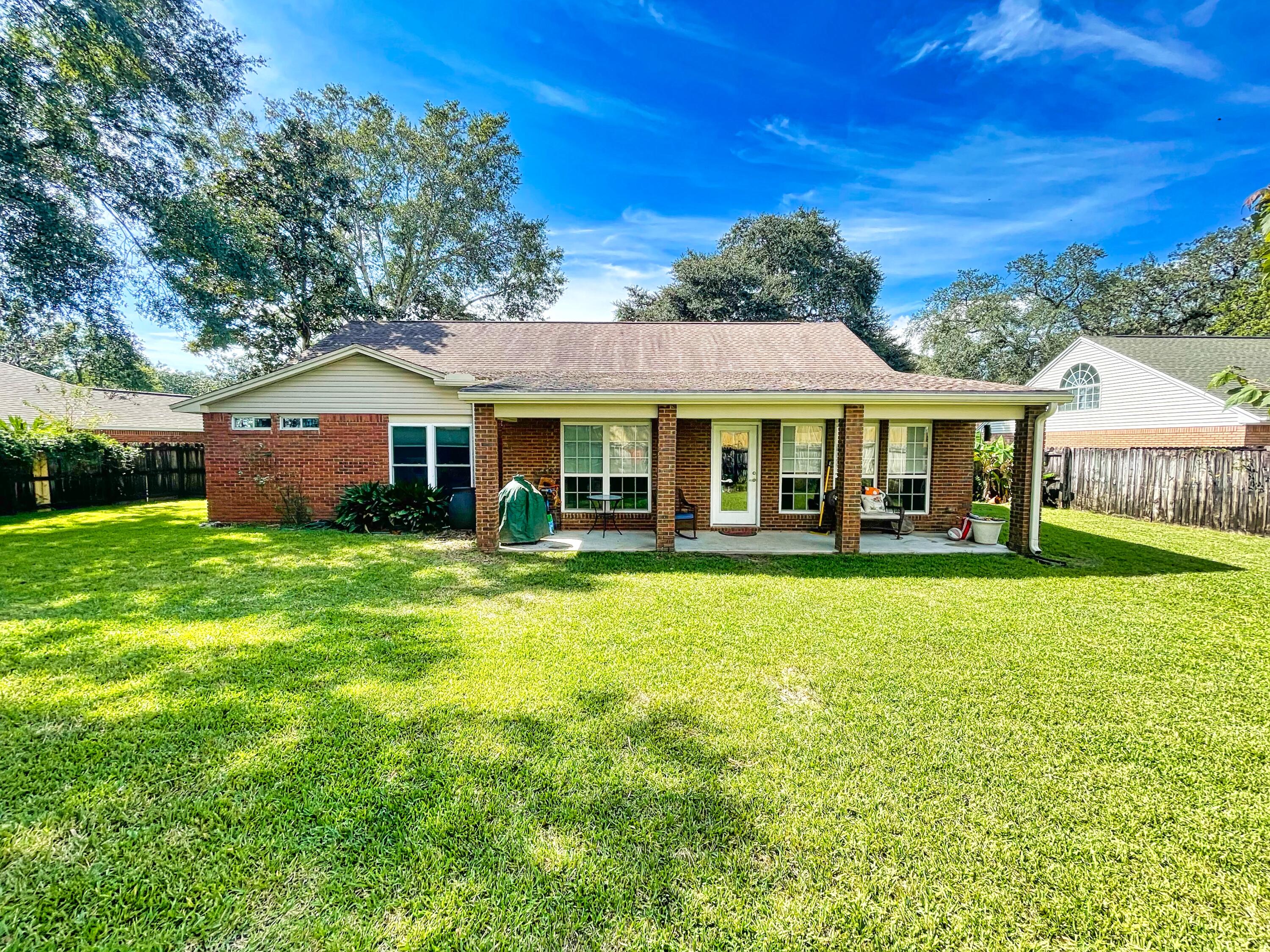 MOSSY OAKS - Residential