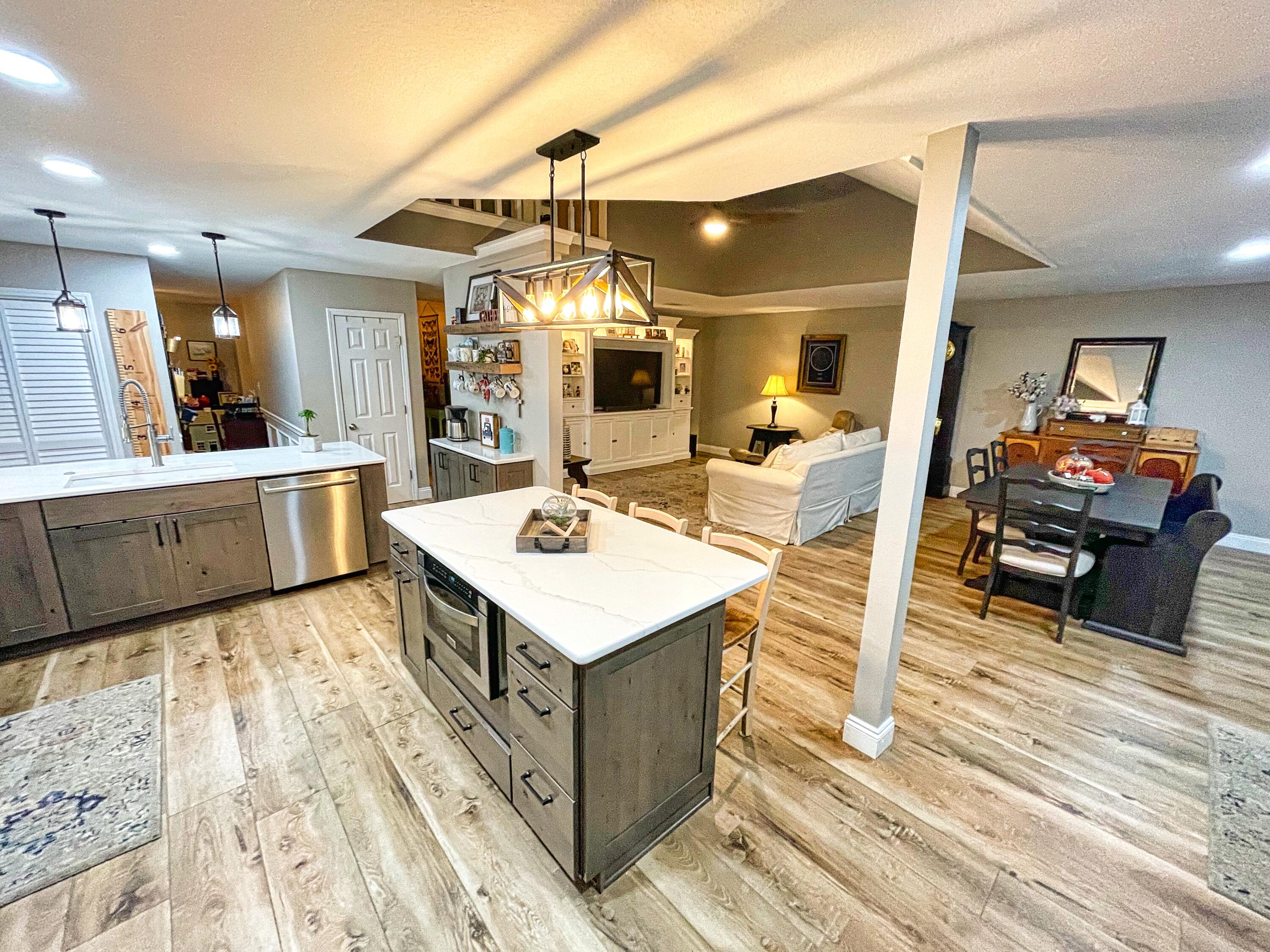 MOSSY OAKS - Residential