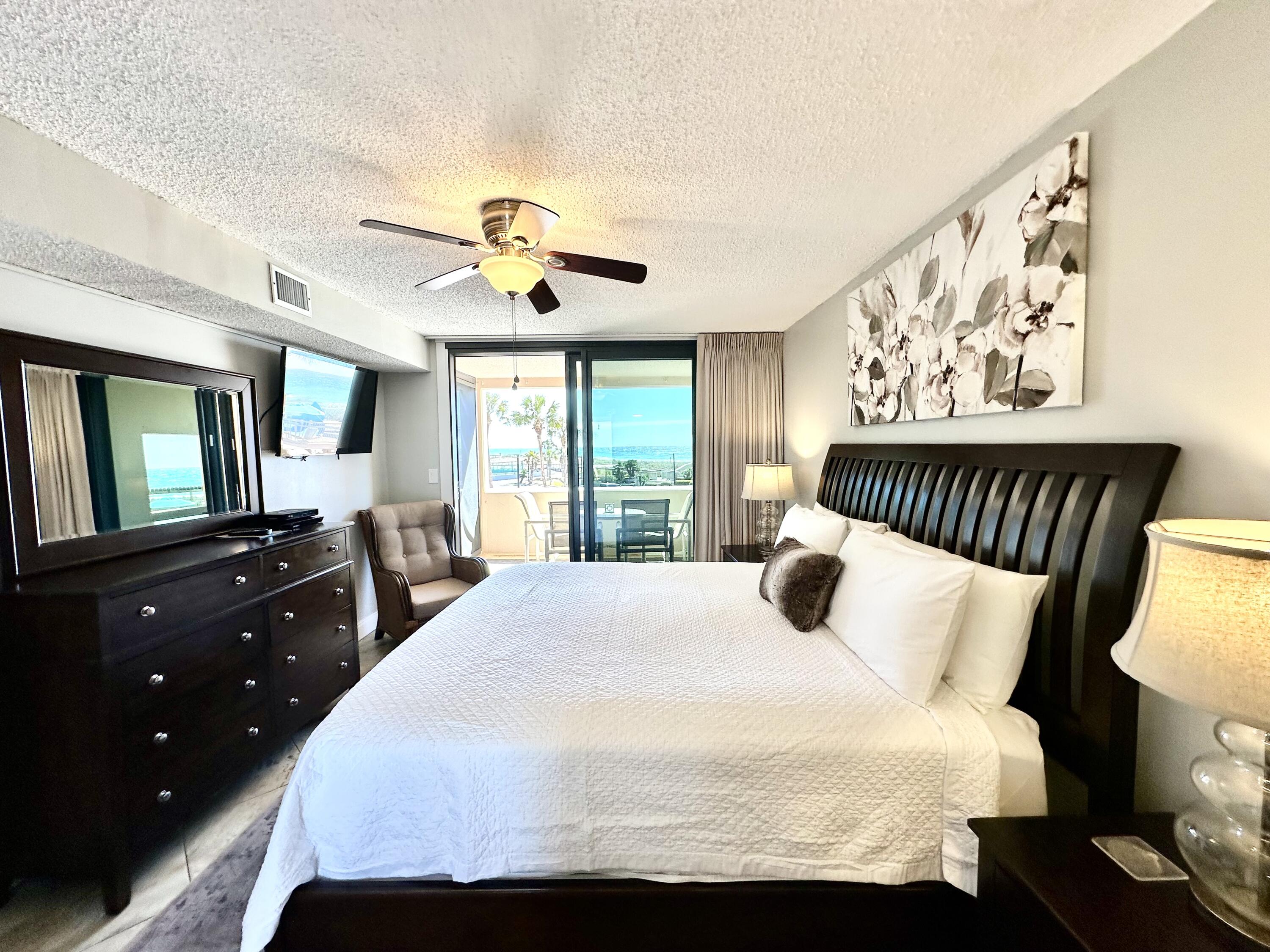 Jetty East Condominium - Residential