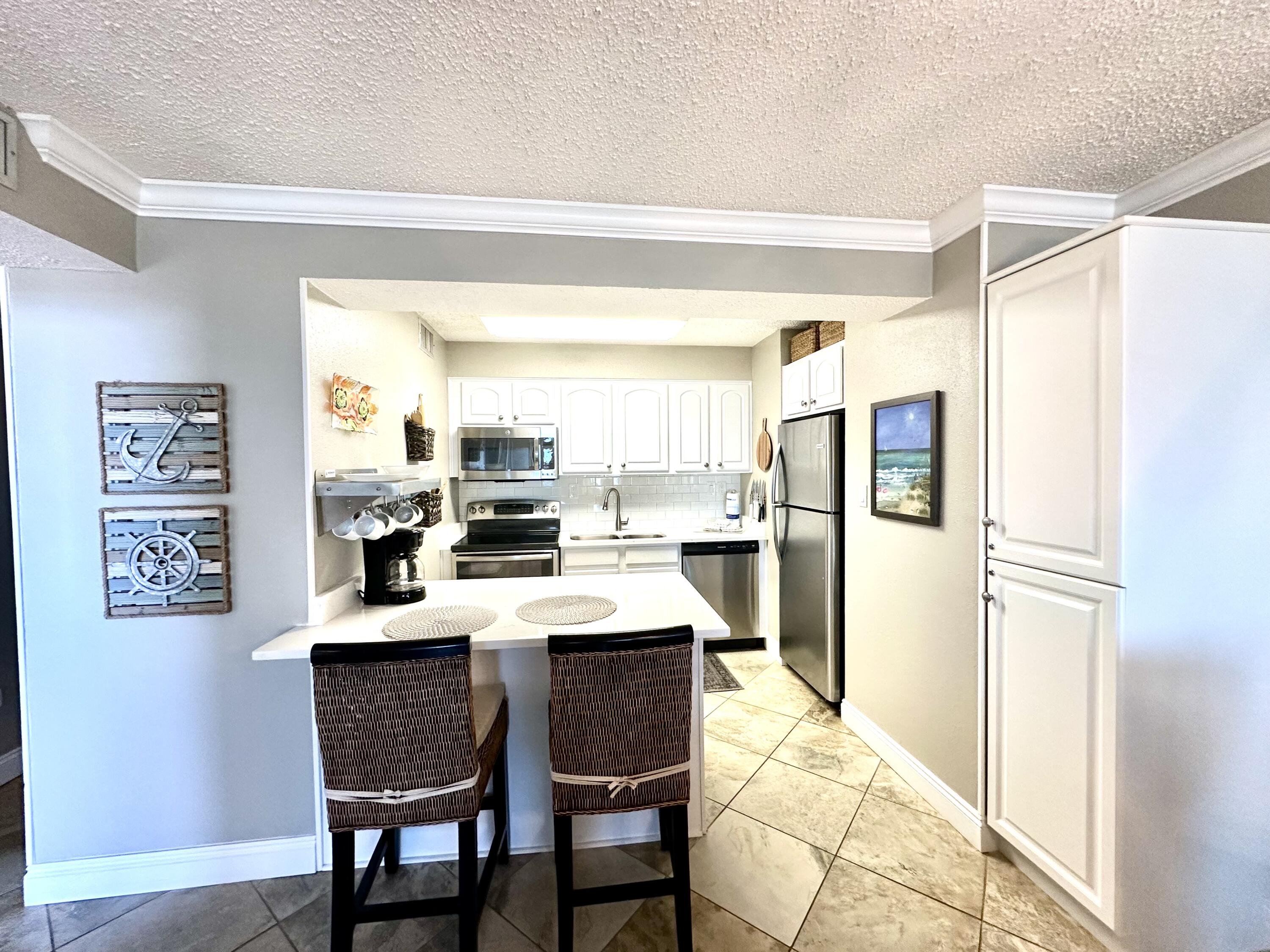 Jetty East Condominium - Residential