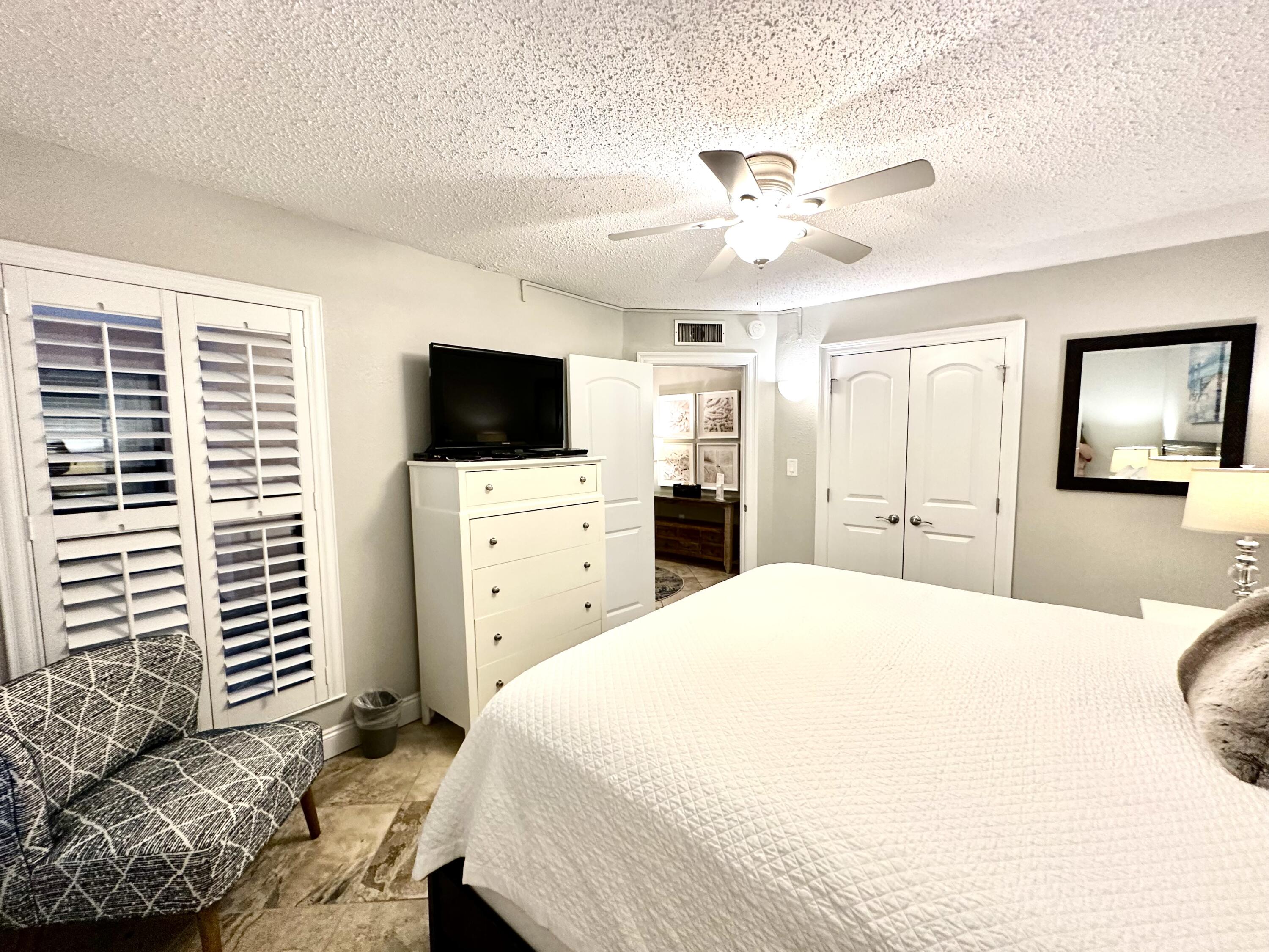 Jetty East Condominium - Residential