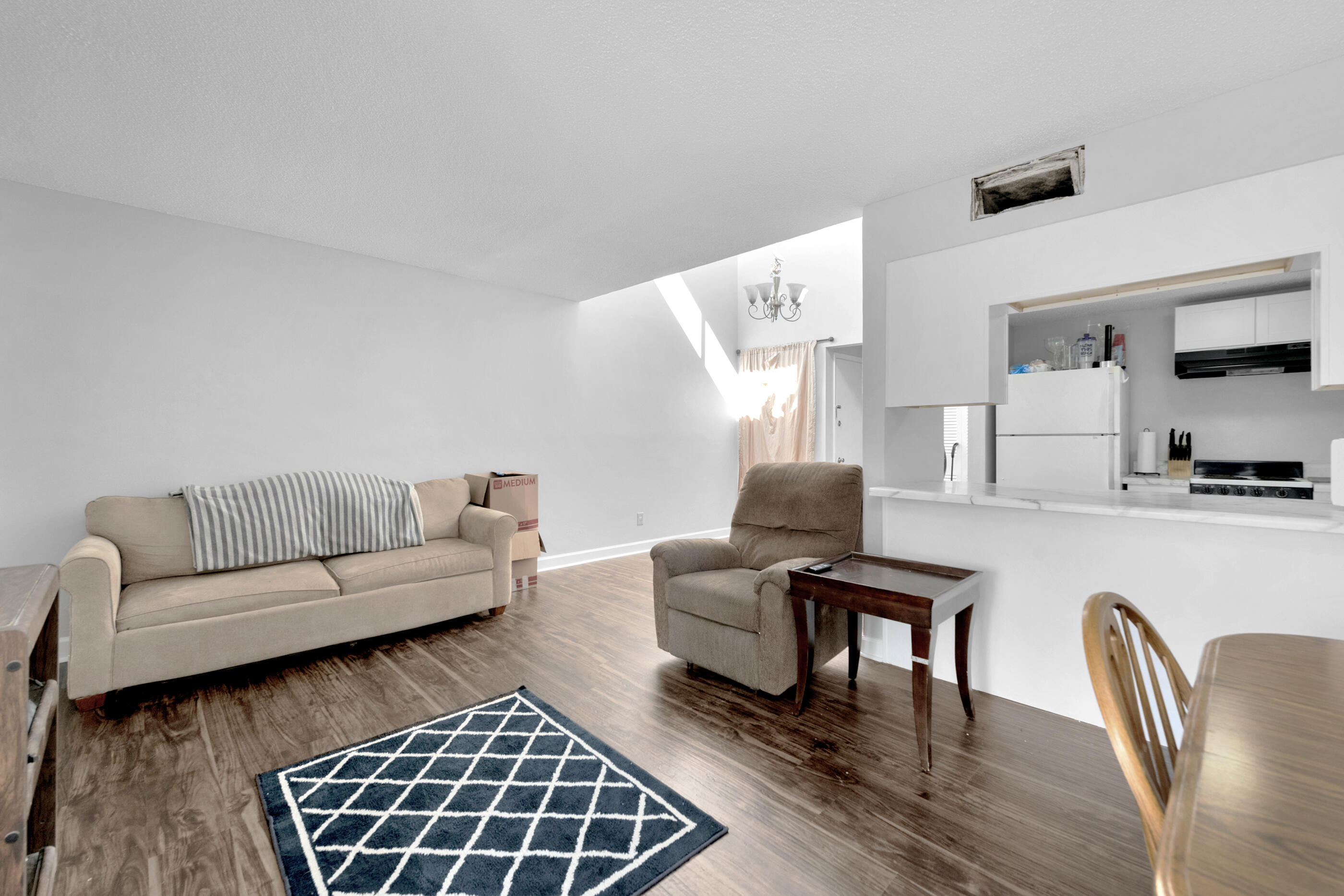 FINISTERRA CONDO - Residential