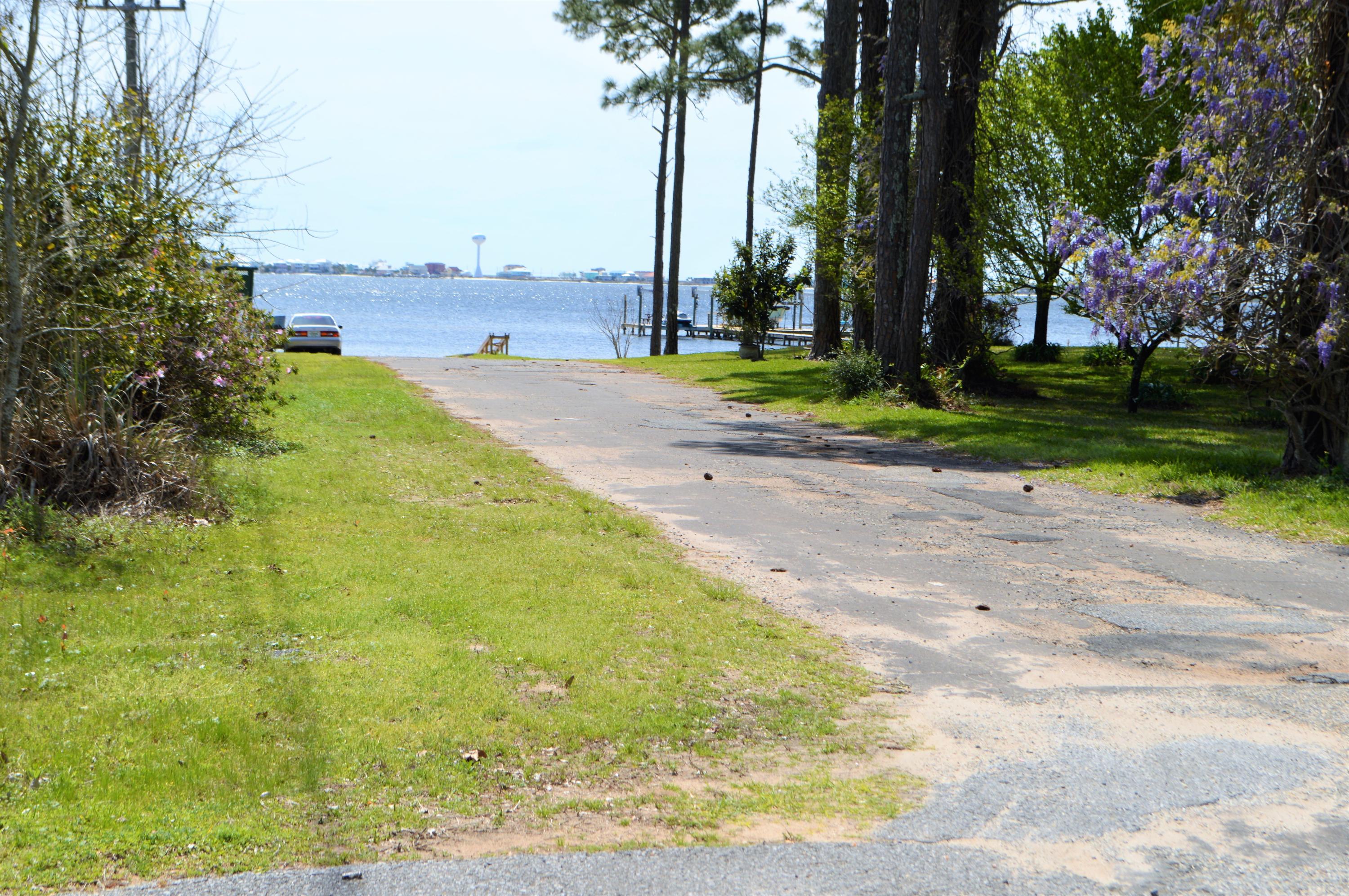 NAVARRE S/D 2ND ADDN - Residential