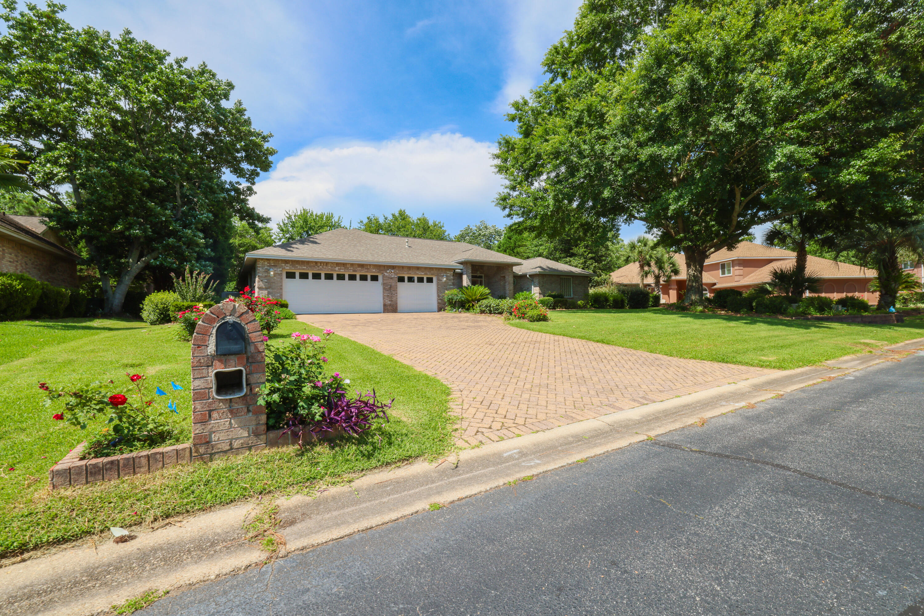 GLENLAKE PH 2 - Residential