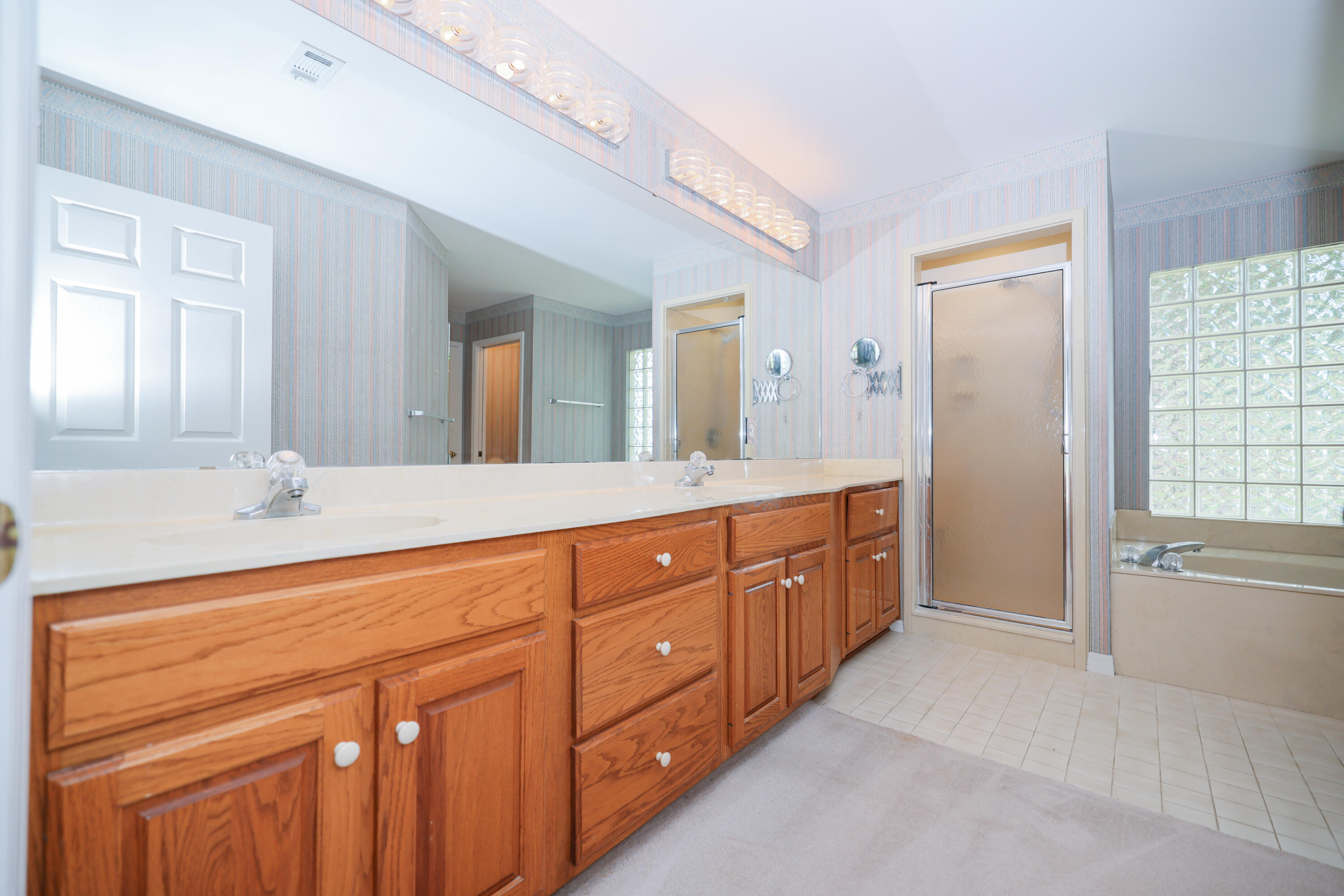 GLENLAKE PH 2 - Residential