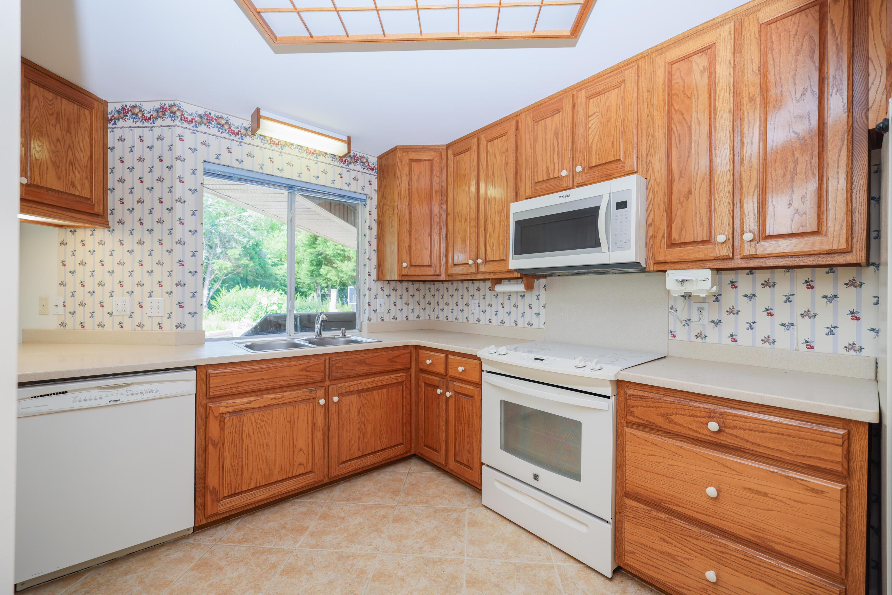 GLENLAKE PH 2 - Residential