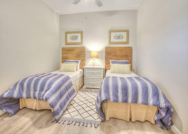 TIDES AT TOPS'L - Residential