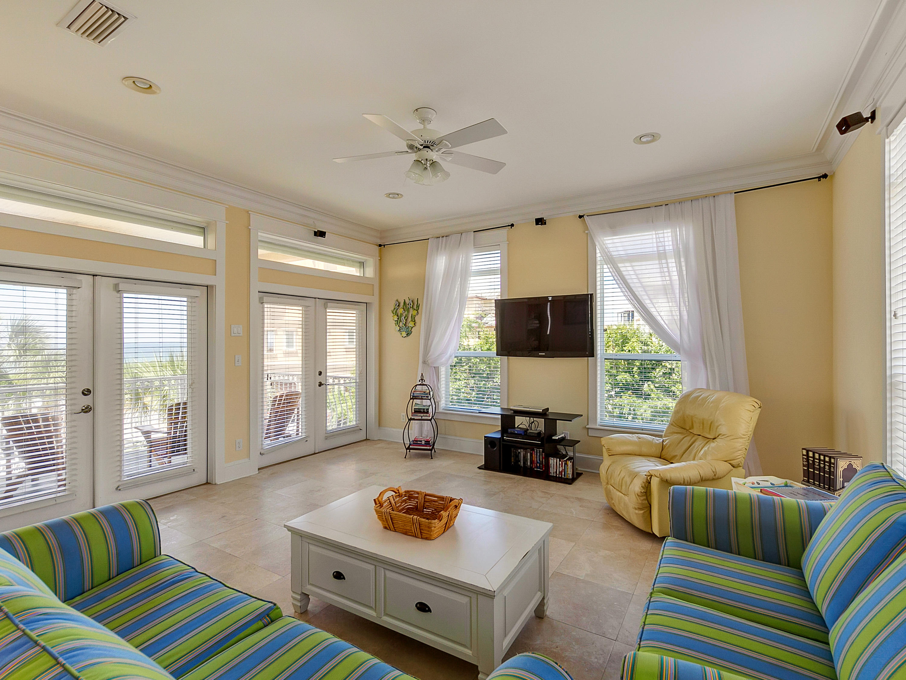 SEA WALK - Residential
