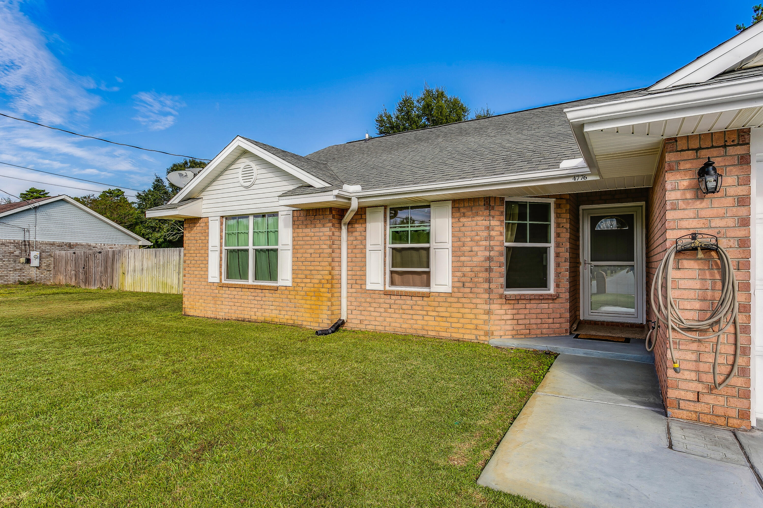 LIVE OAK - Residential