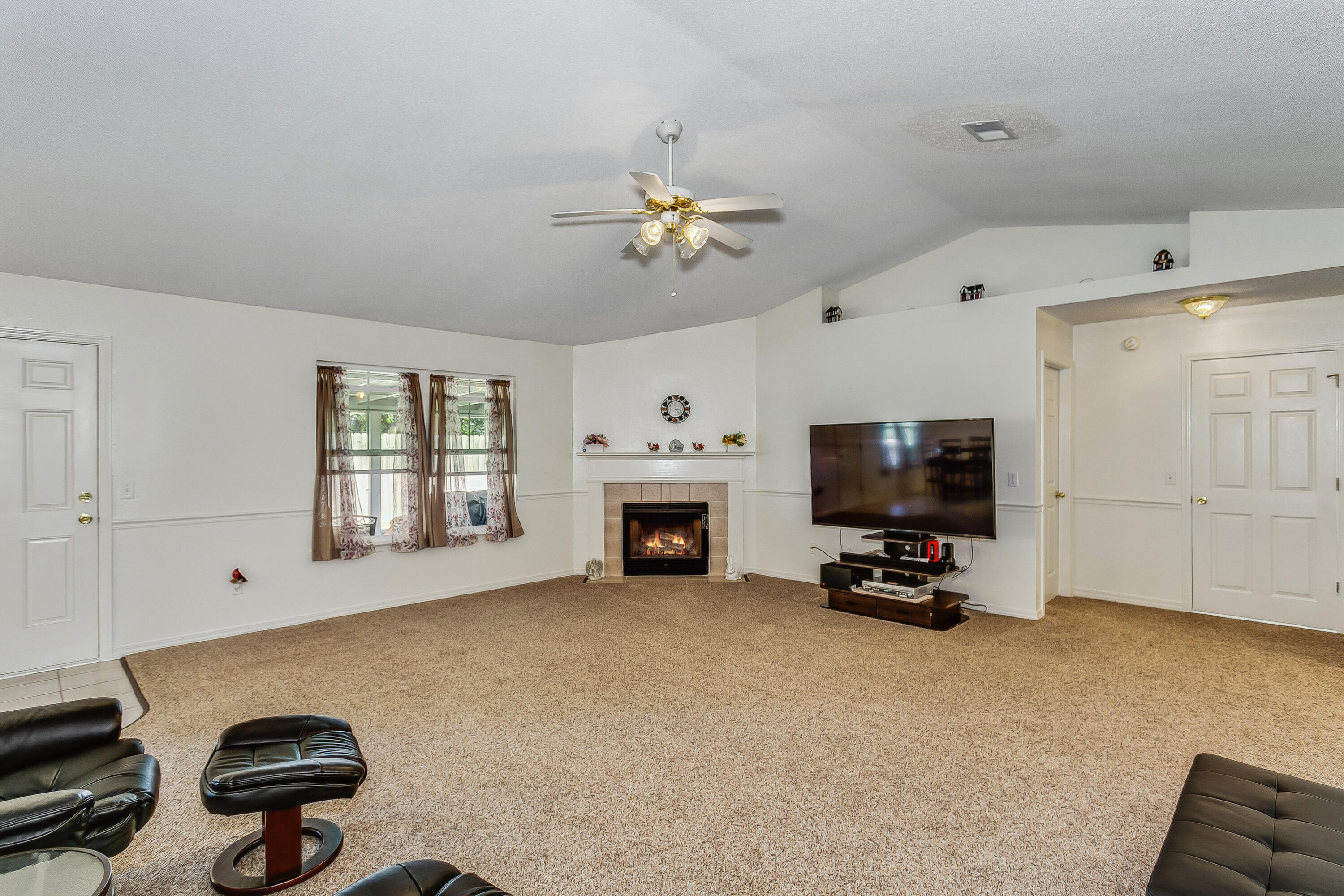 LIVE OAK - Residential