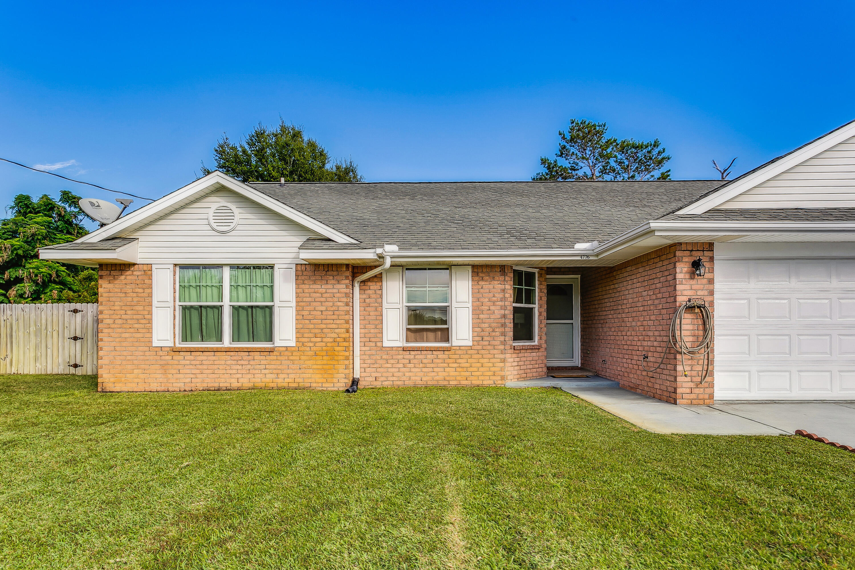 LIVE OAK - Residential