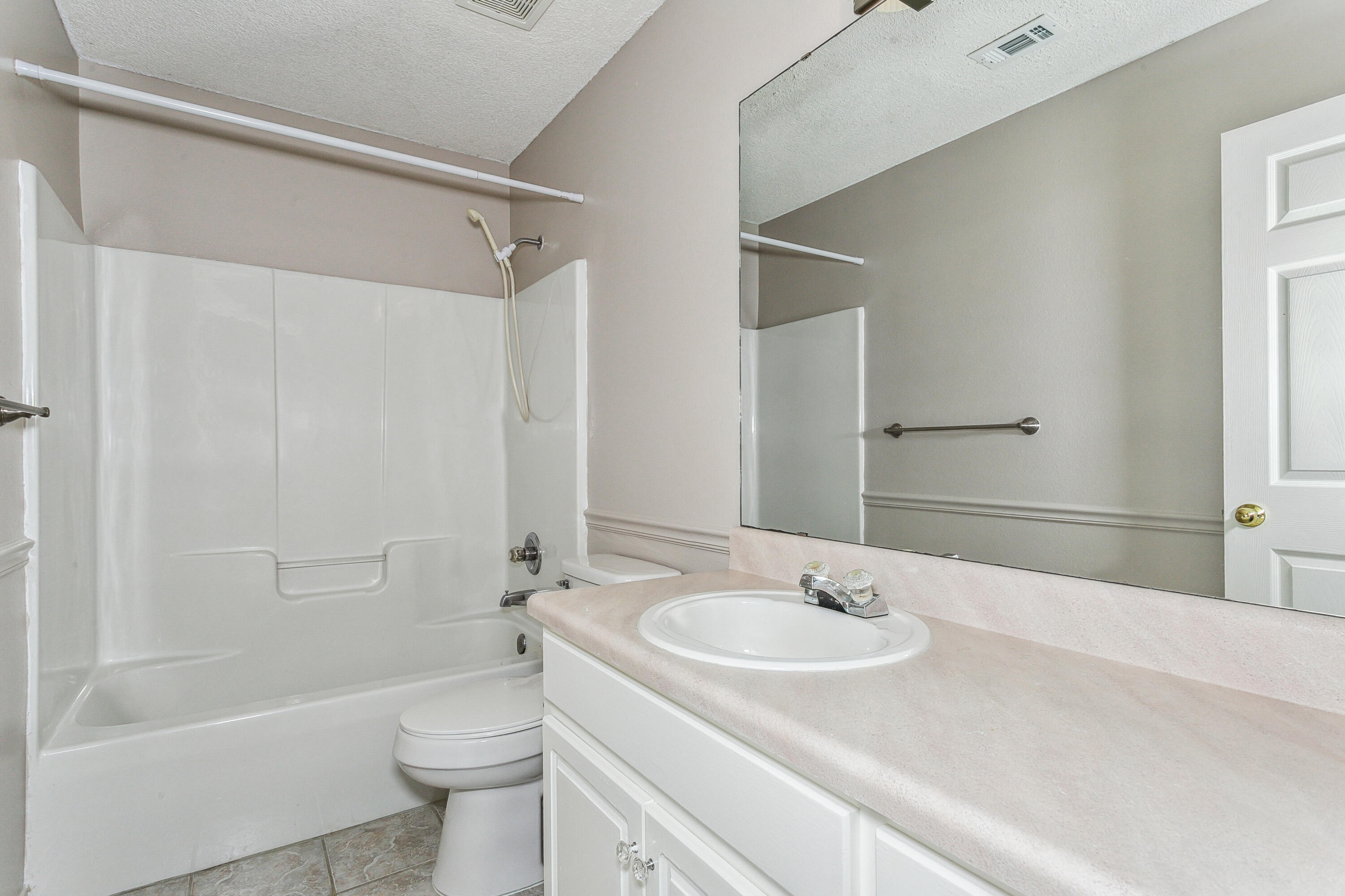 LIVE OAK - Residential