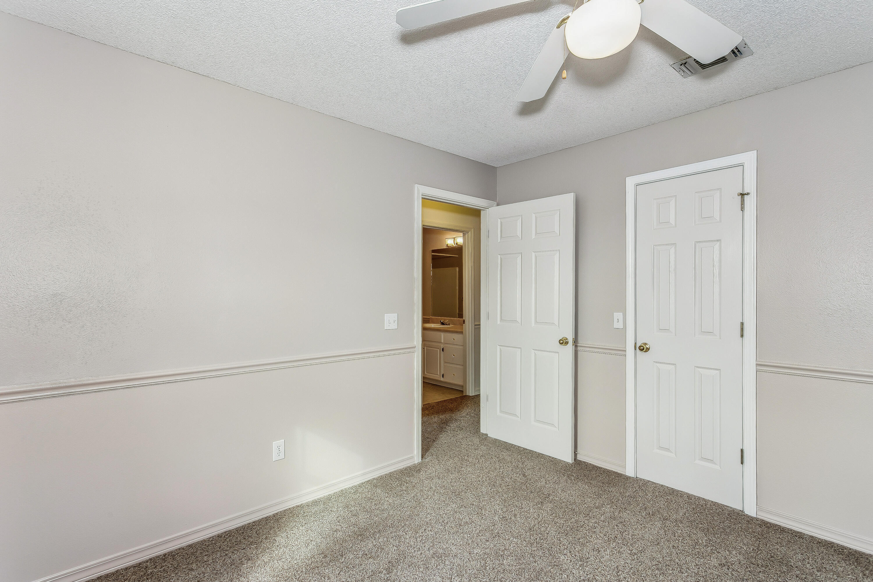 LIVE OAK - Residential