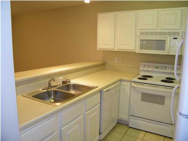 OAK PARK TOWNHOMES - Residential