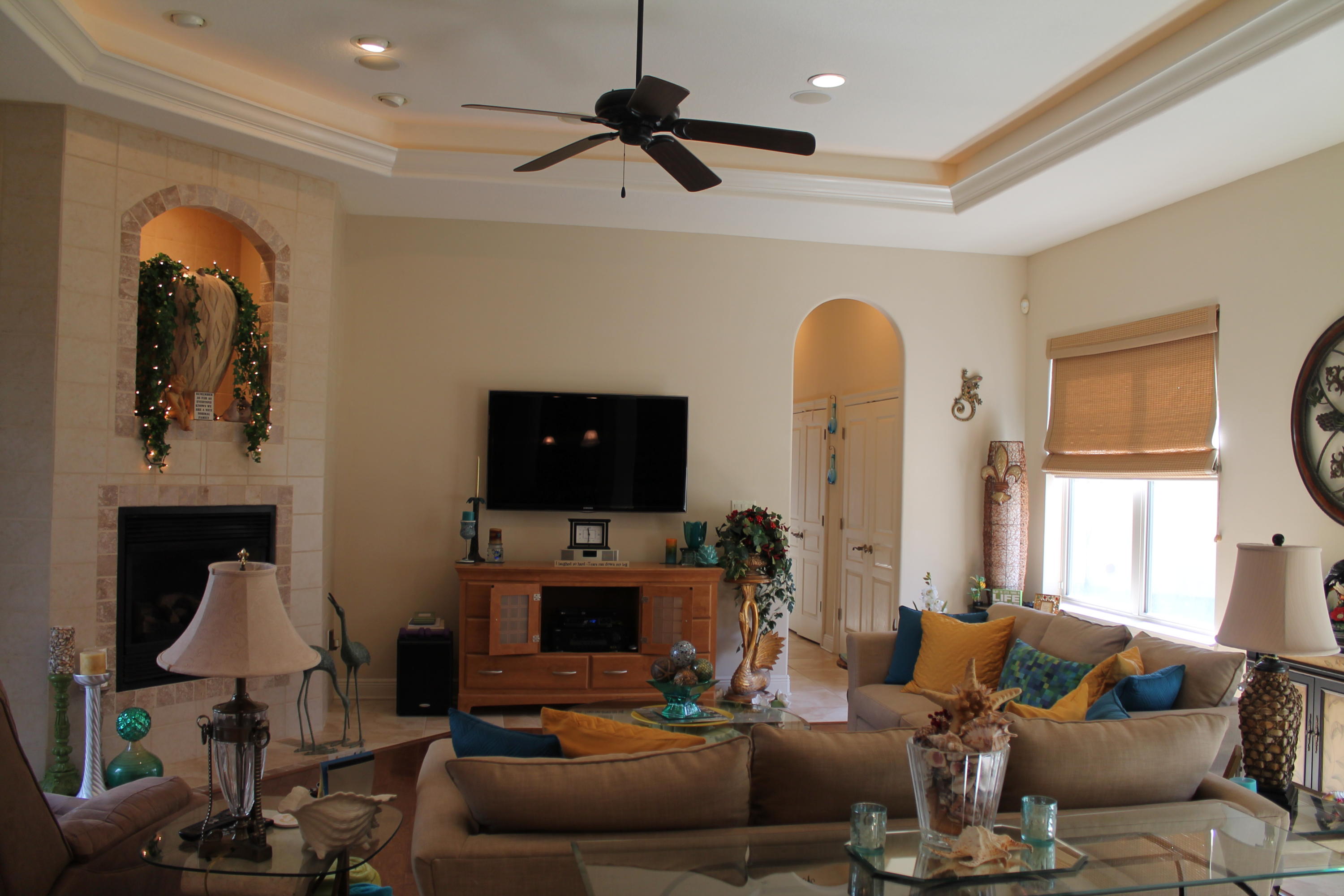 CHARDONNAY ESTATES - Residential