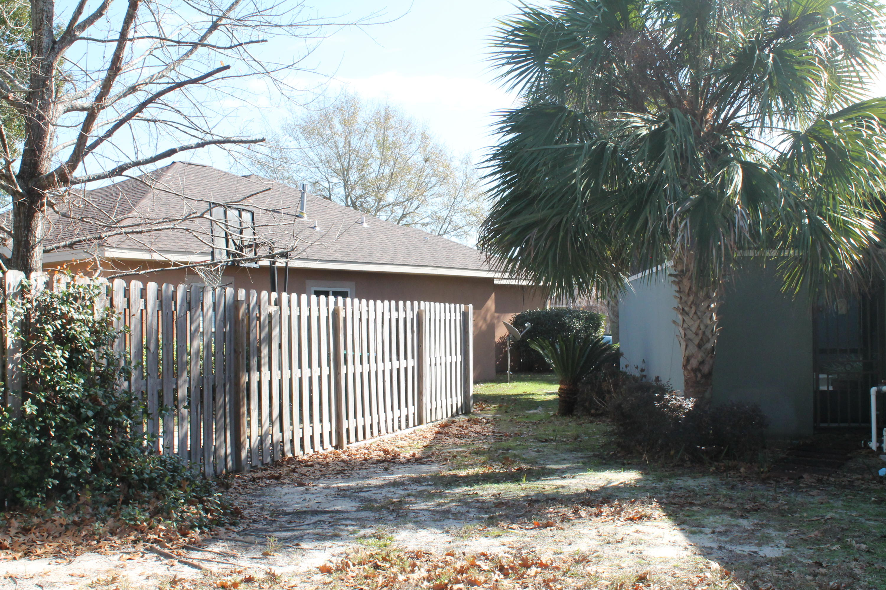 CHARDONNAY ESTATES - Residential