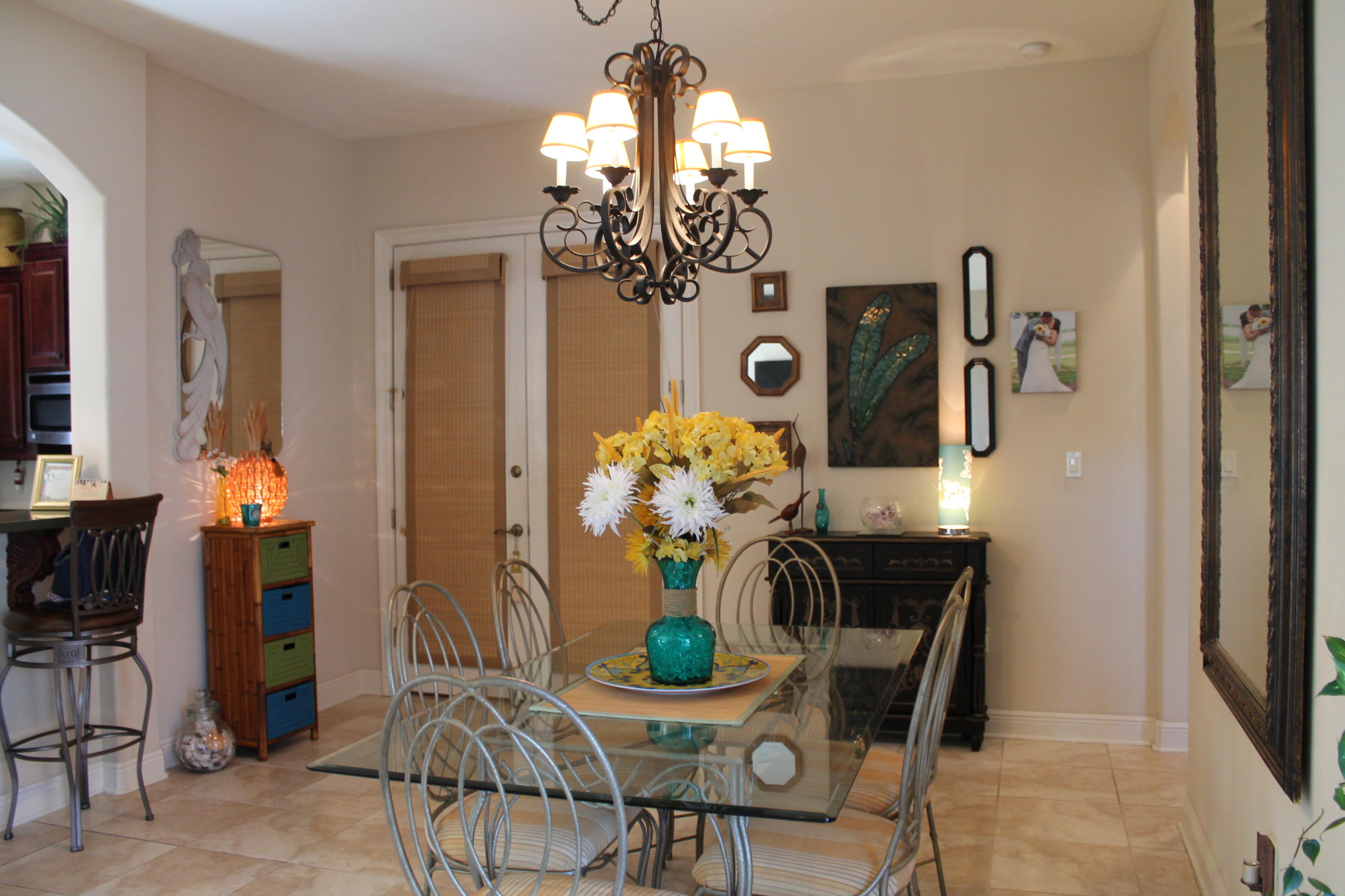 CHARDONNAY ESTATES - Residential