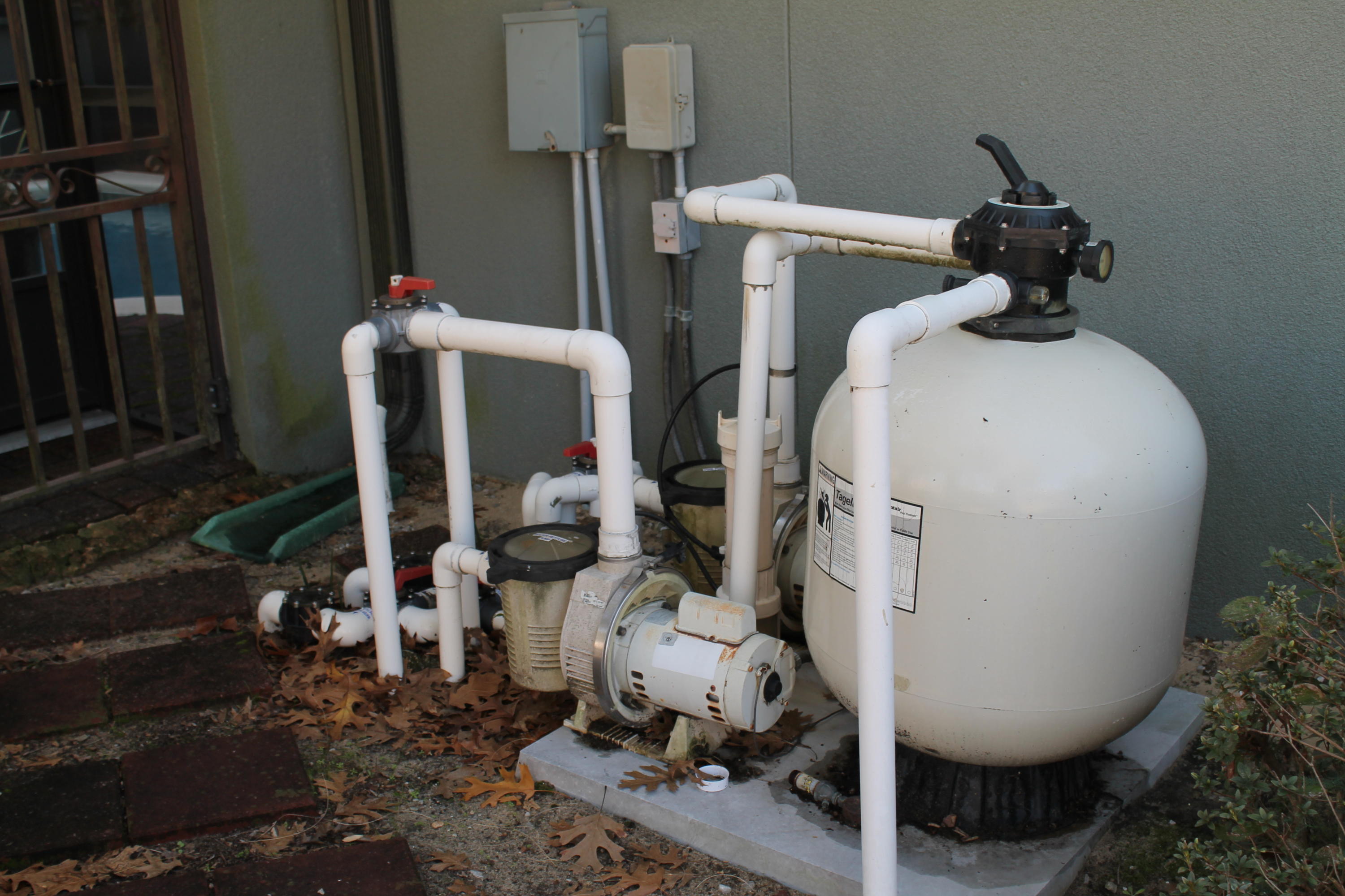 CHARDONNAY ESTATES - Residential