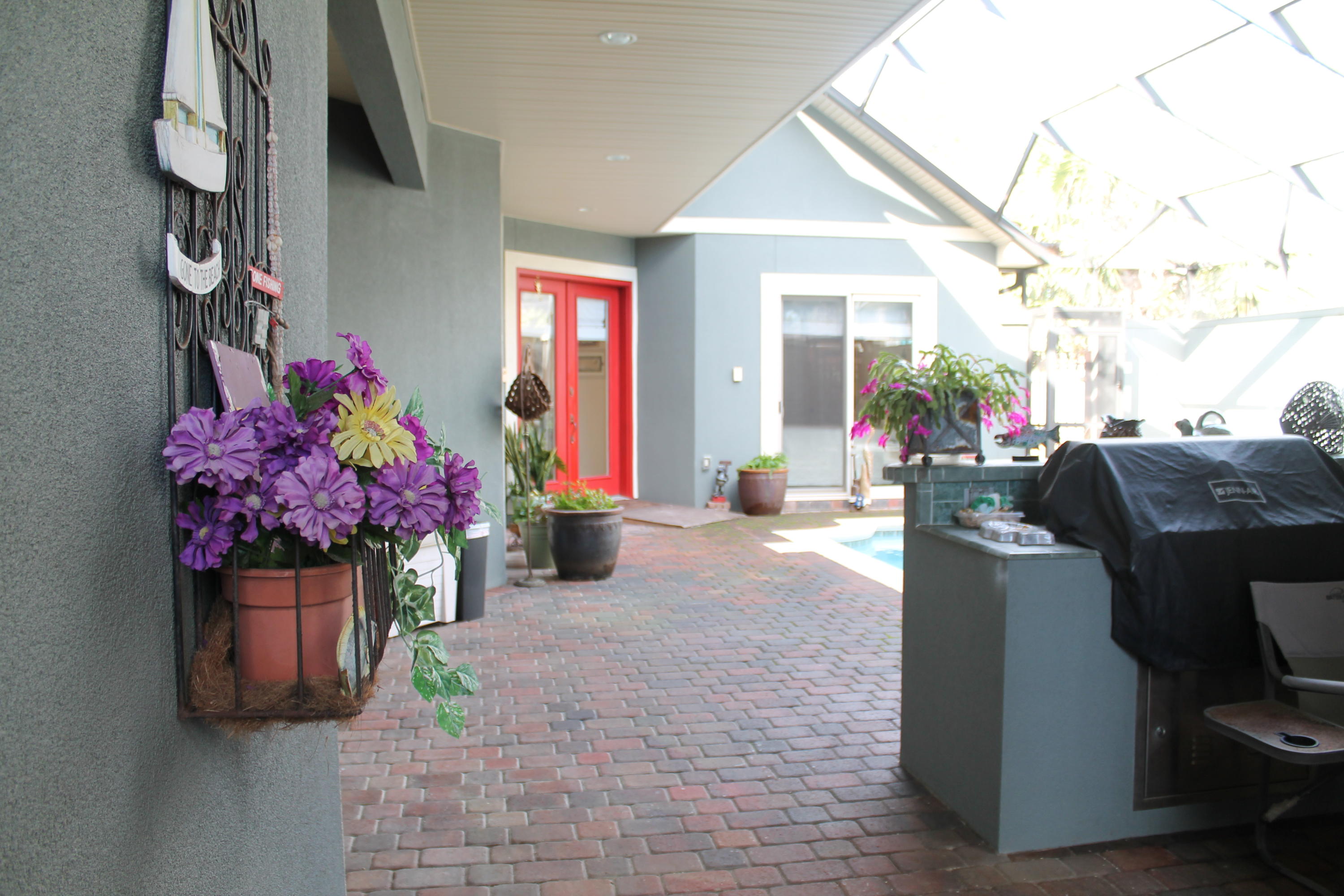 CHARDONNAY ESTATES - Residential