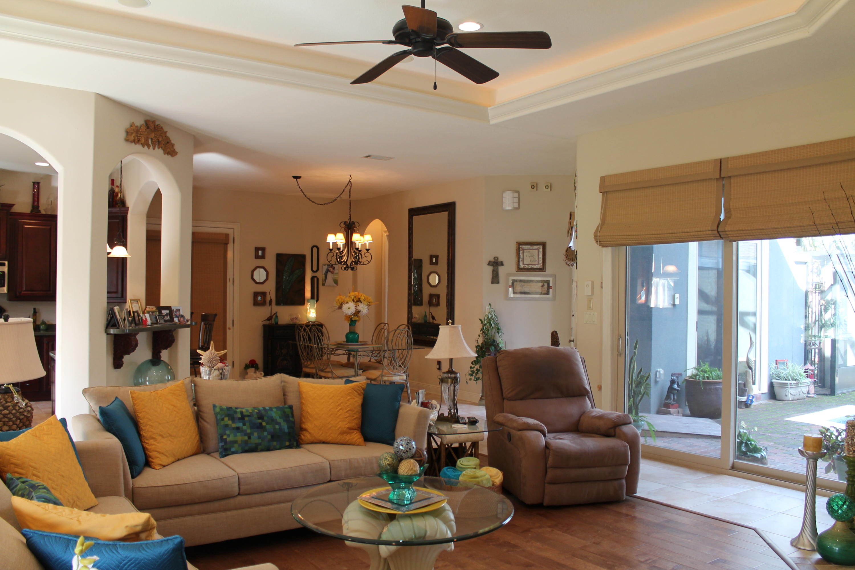 CHARDONNAY ESTATES - Residential