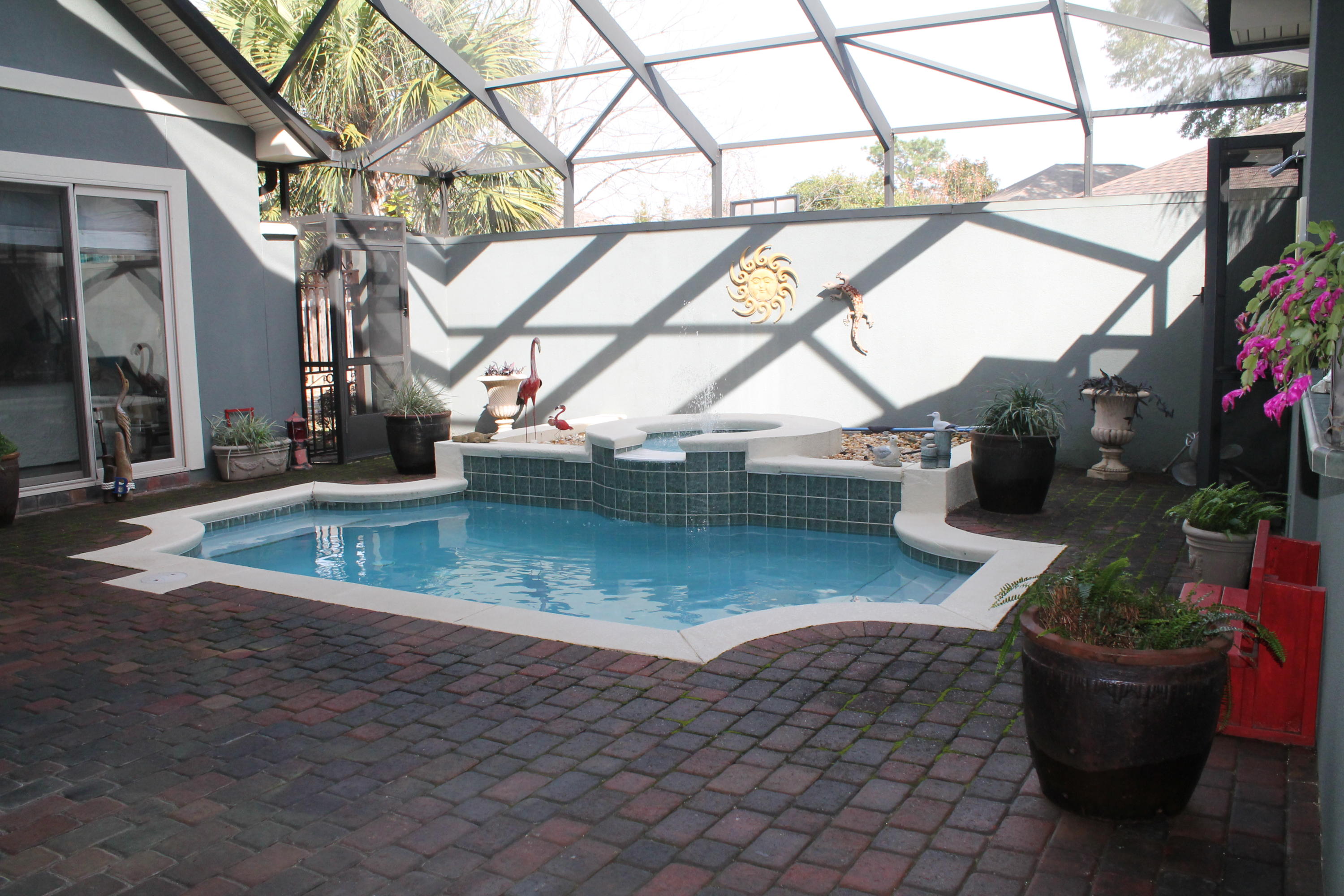 CHARDONNAY ESTATES - Residential