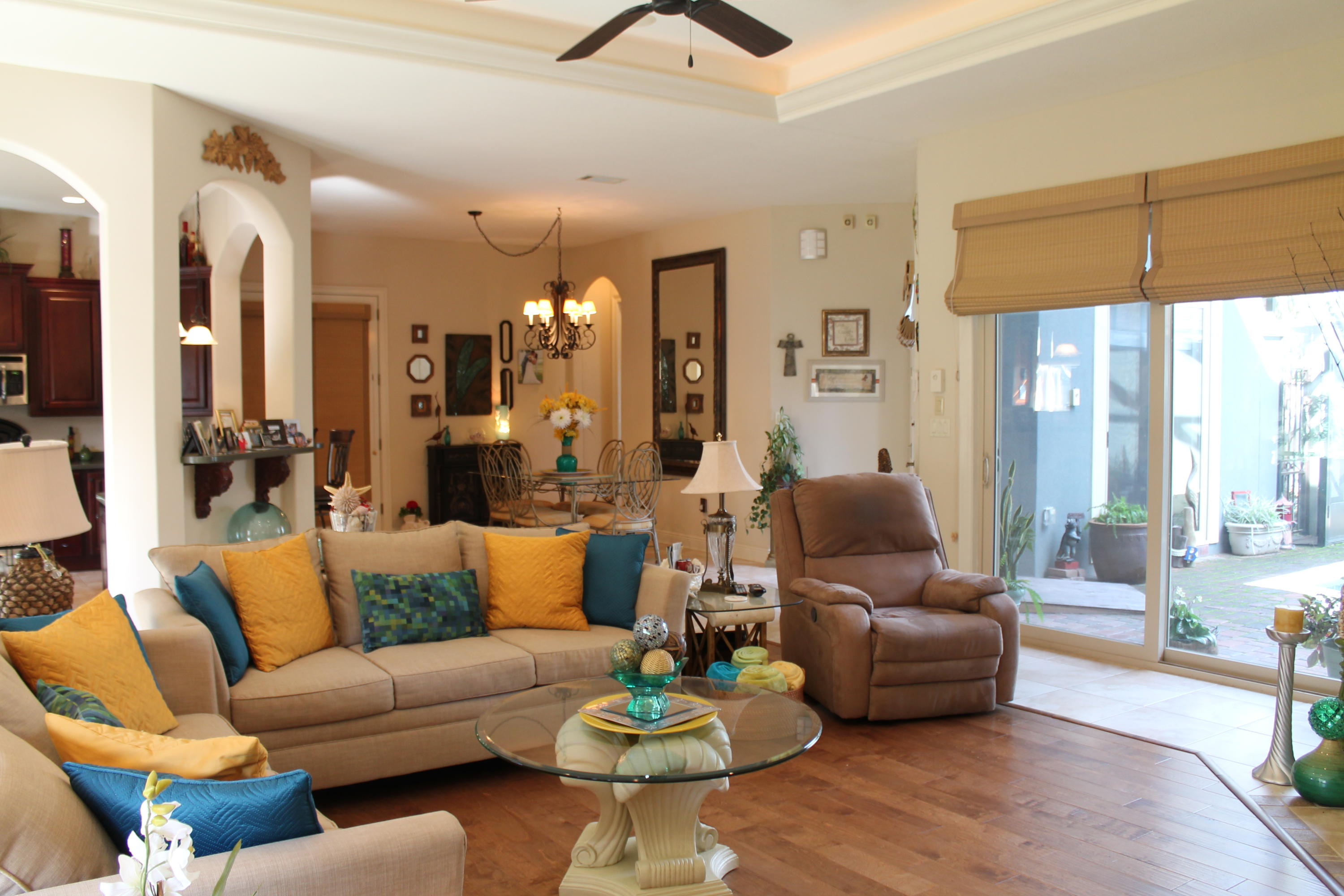 CHARDONNAY ESTATES - Residential