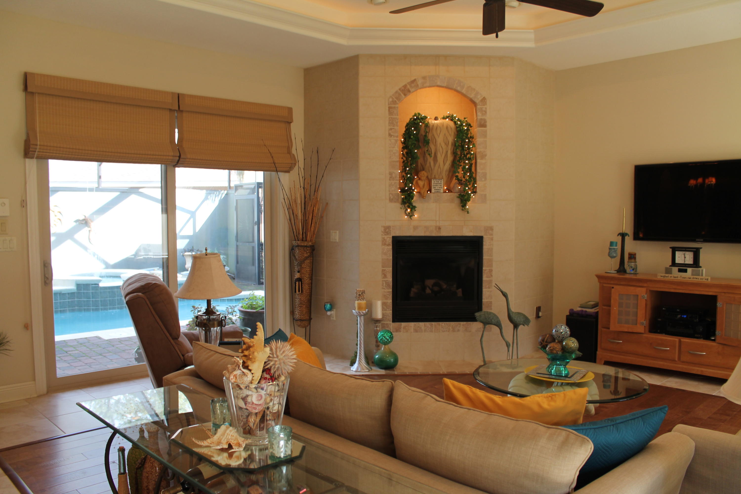 CHARDONNAY ESTATES - Residential