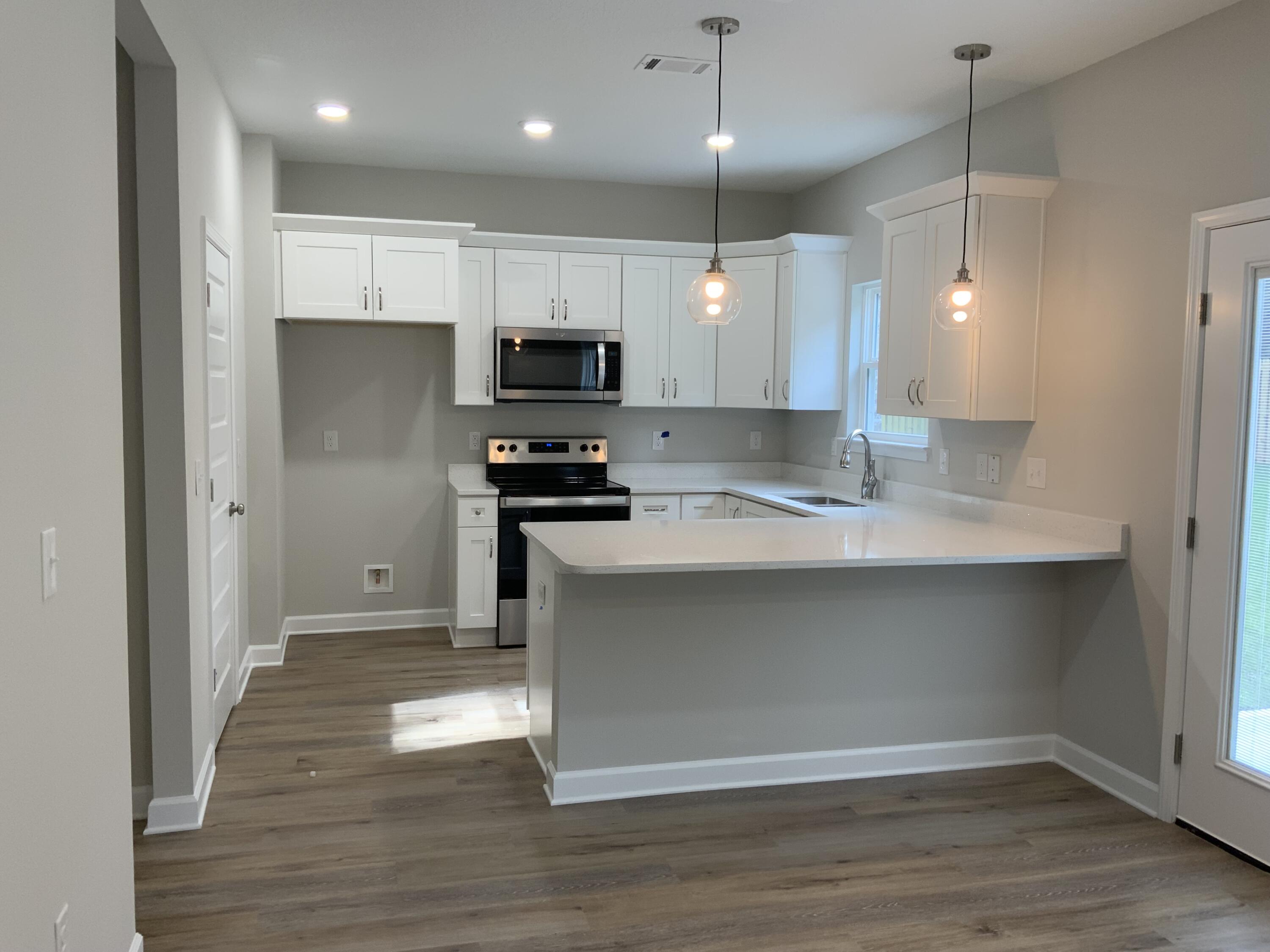 LAUREL OAKS S/D - Residential