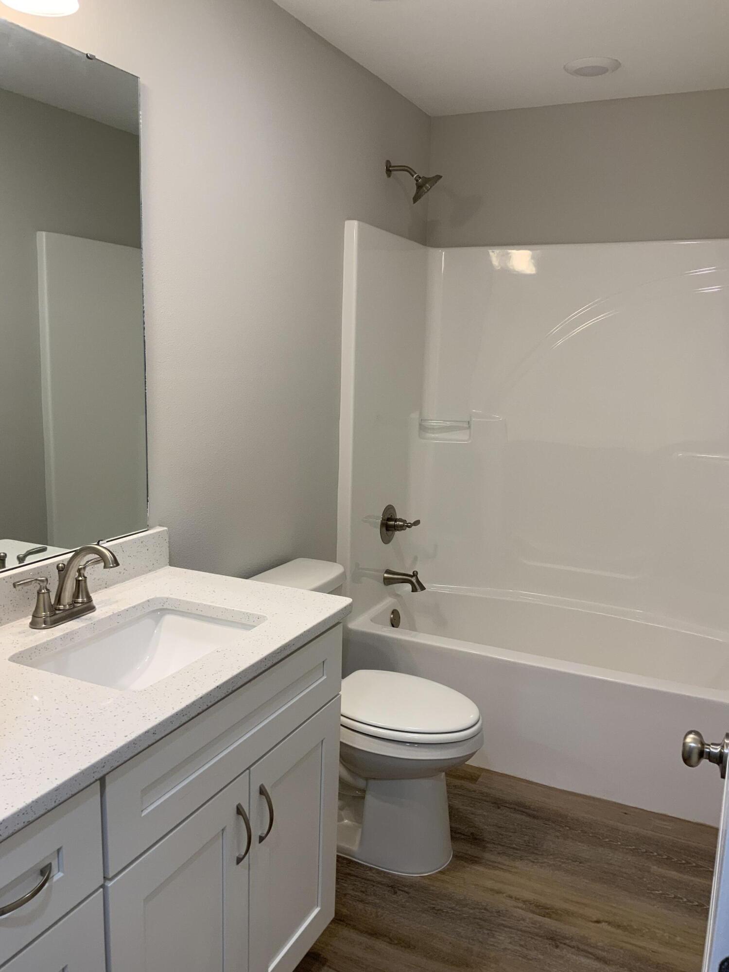 LAUREL OAKS S/D - Residential