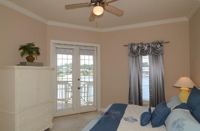 CRYSTAL COVE - Residential