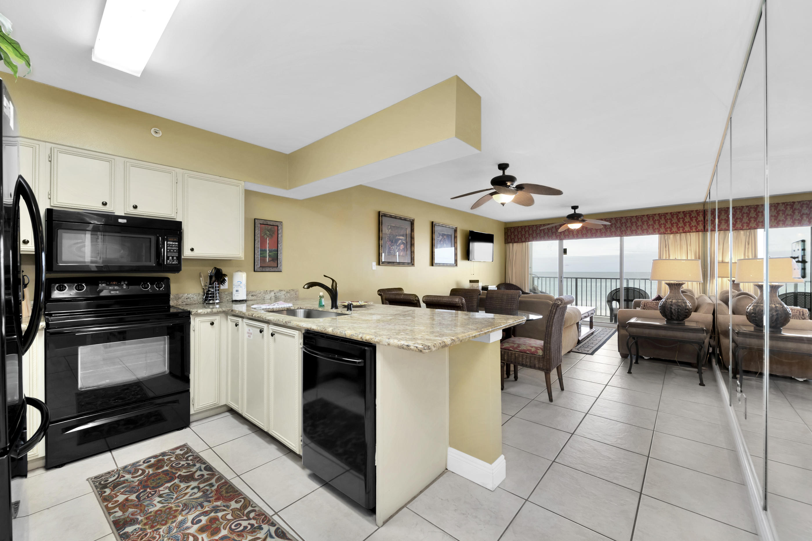 EMERALD TOWERS WEST CONDO - Residential