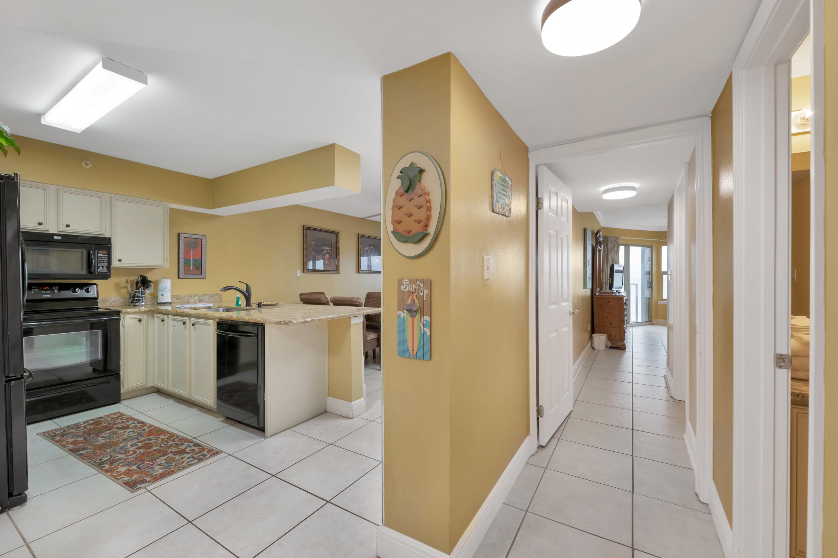 EMERALD TOWERS WEST CONDO - Residential