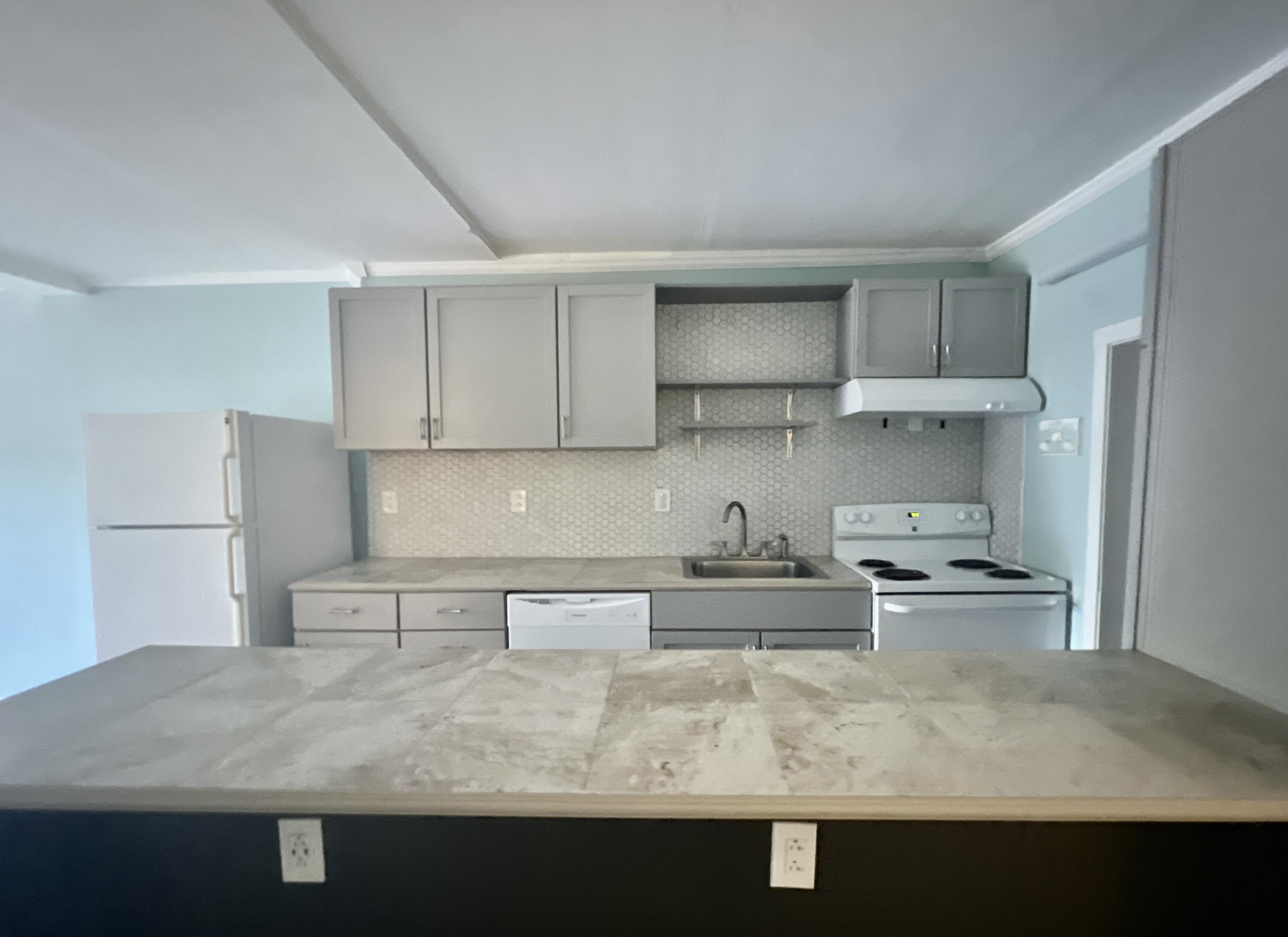 CEDARS THE - Residential