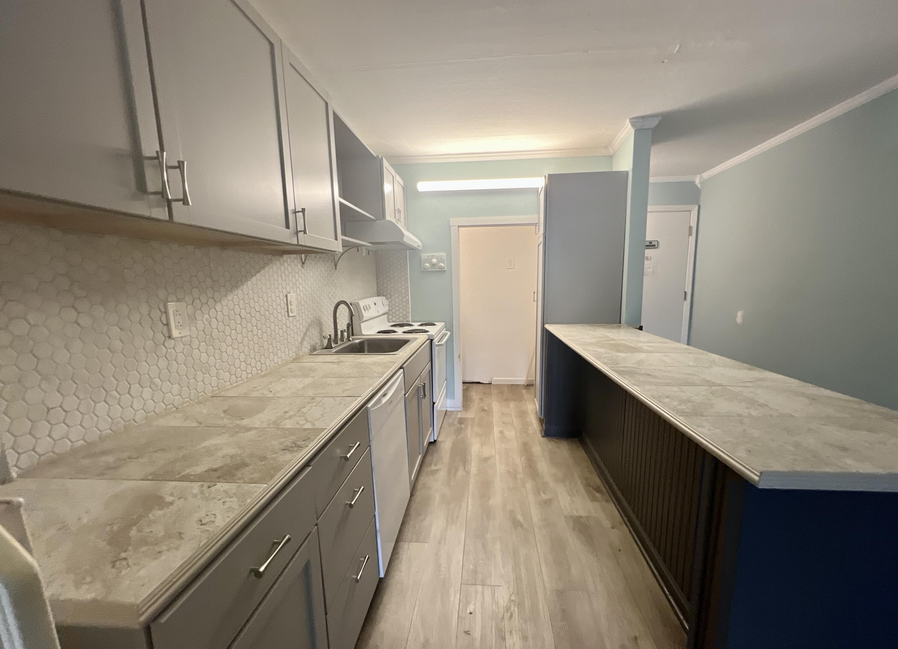 CEDARS THE - Residential