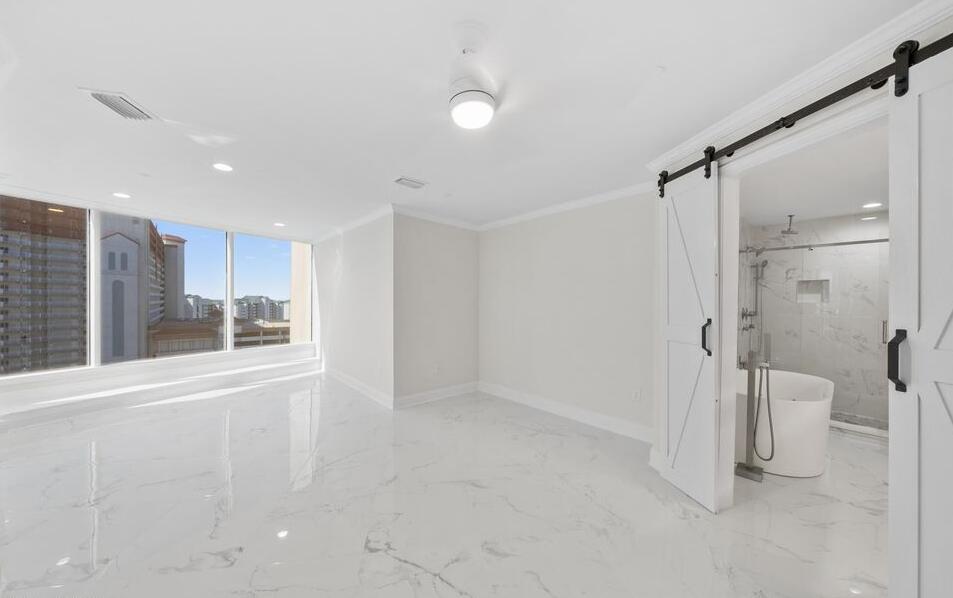Laketown Wharf - Residential