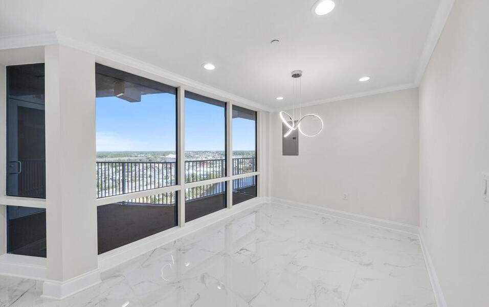 Laketown Wharf - Residential