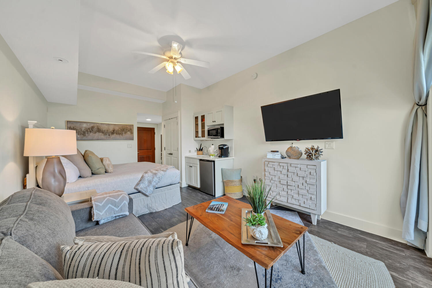PILOT HOUSE - Residential