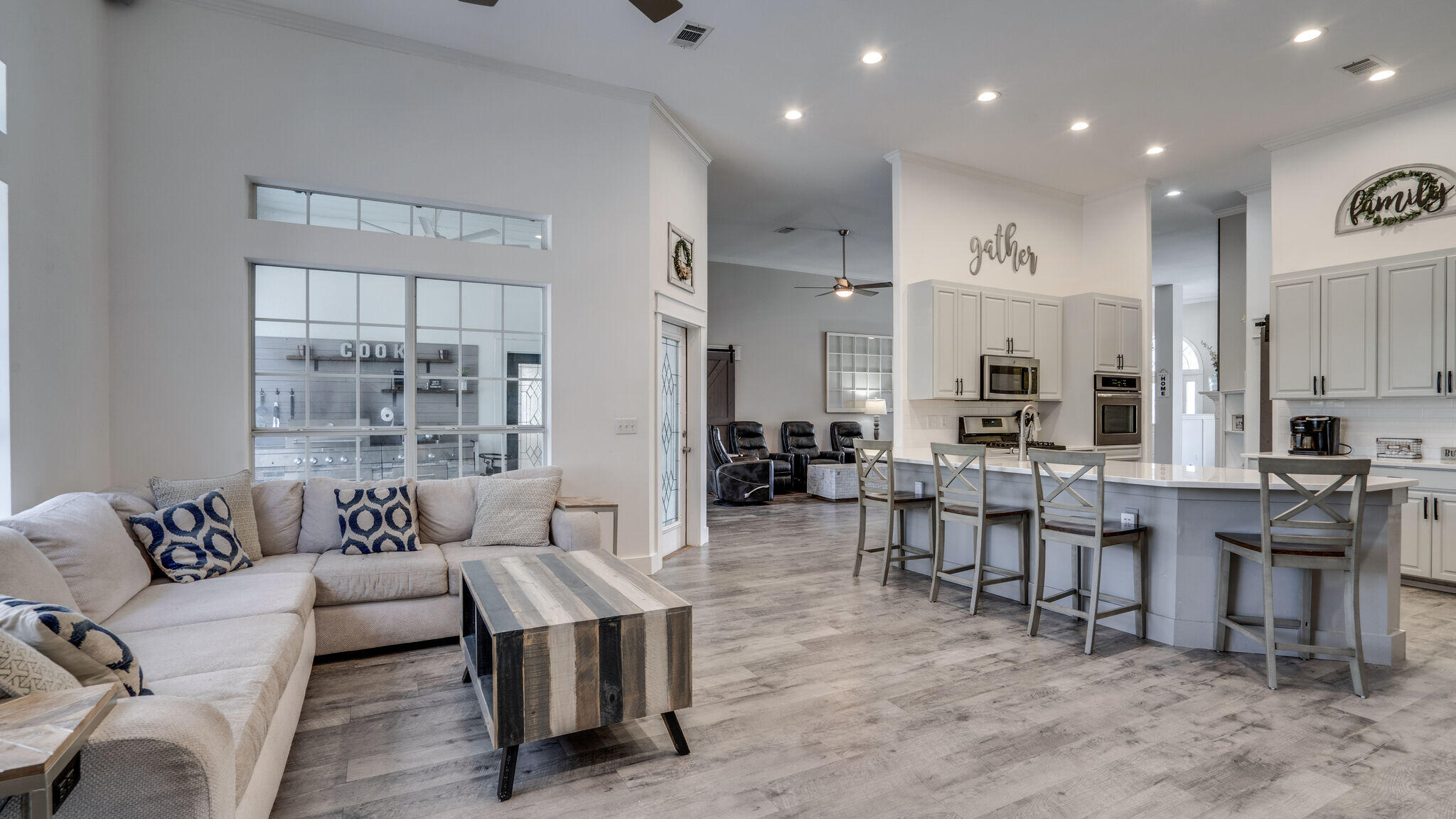 EMERALD BAY PH 1A - Residential