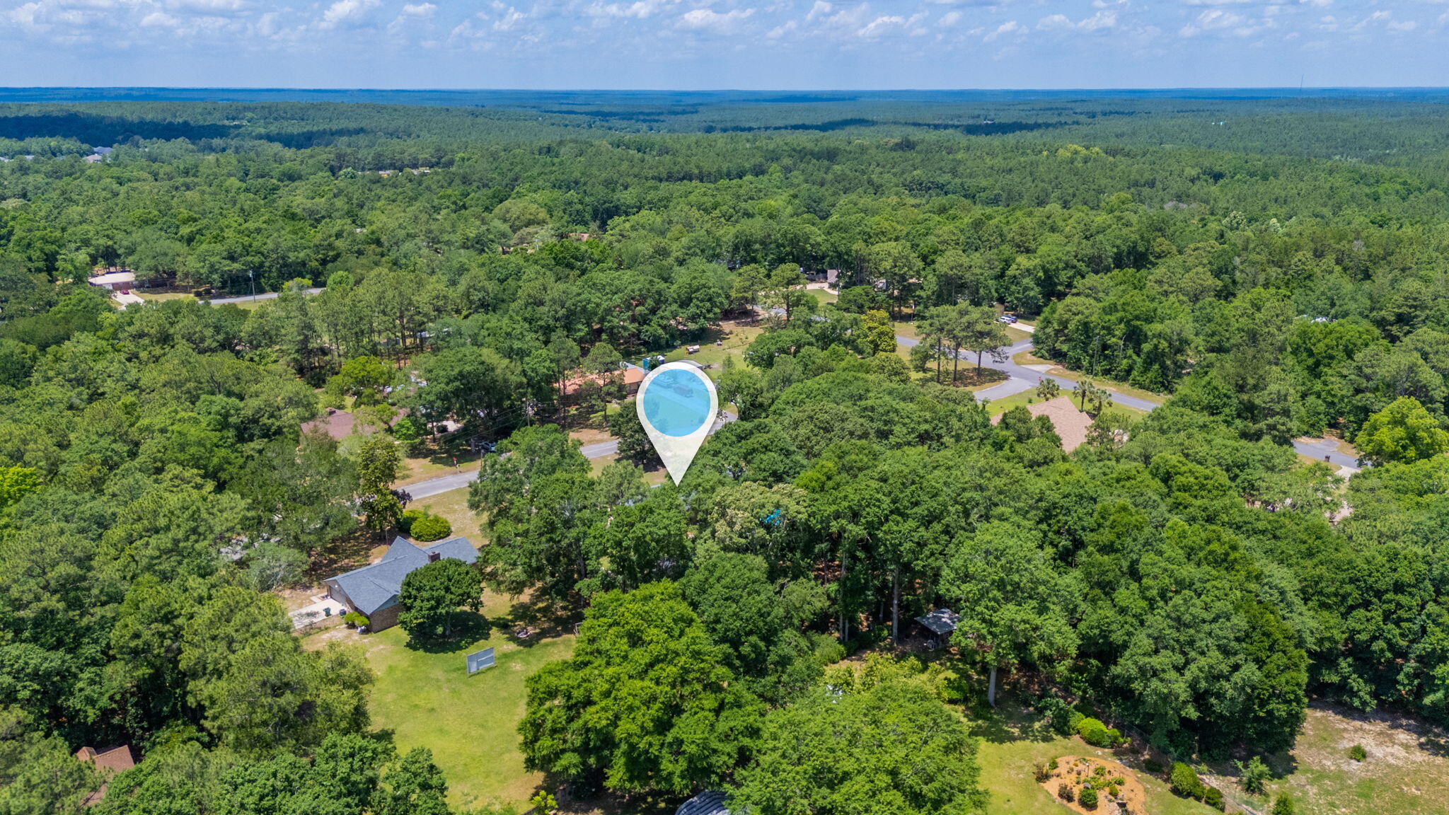 Crestview Suburb 231000.00 - Residential