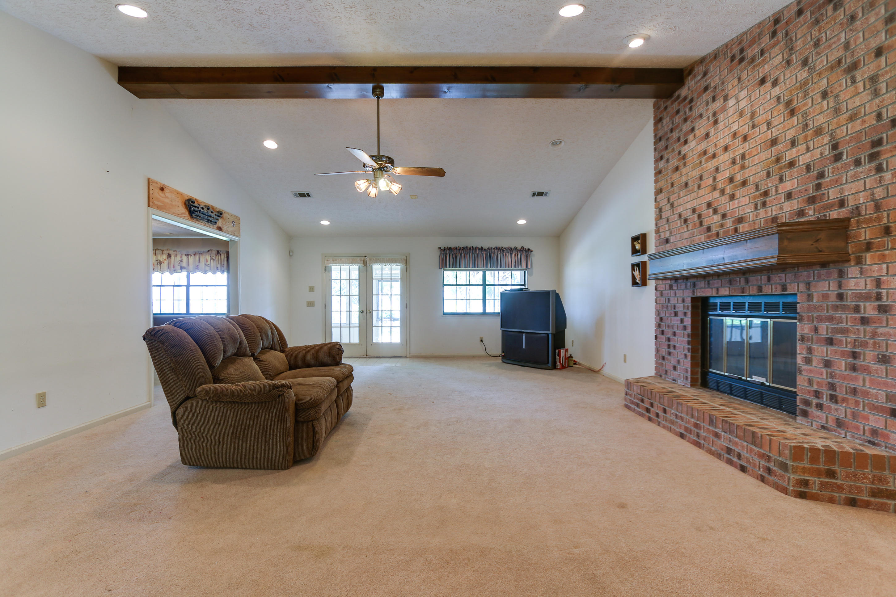 BAYWOOD SHORE ESTATES UNIT 5 - Residential