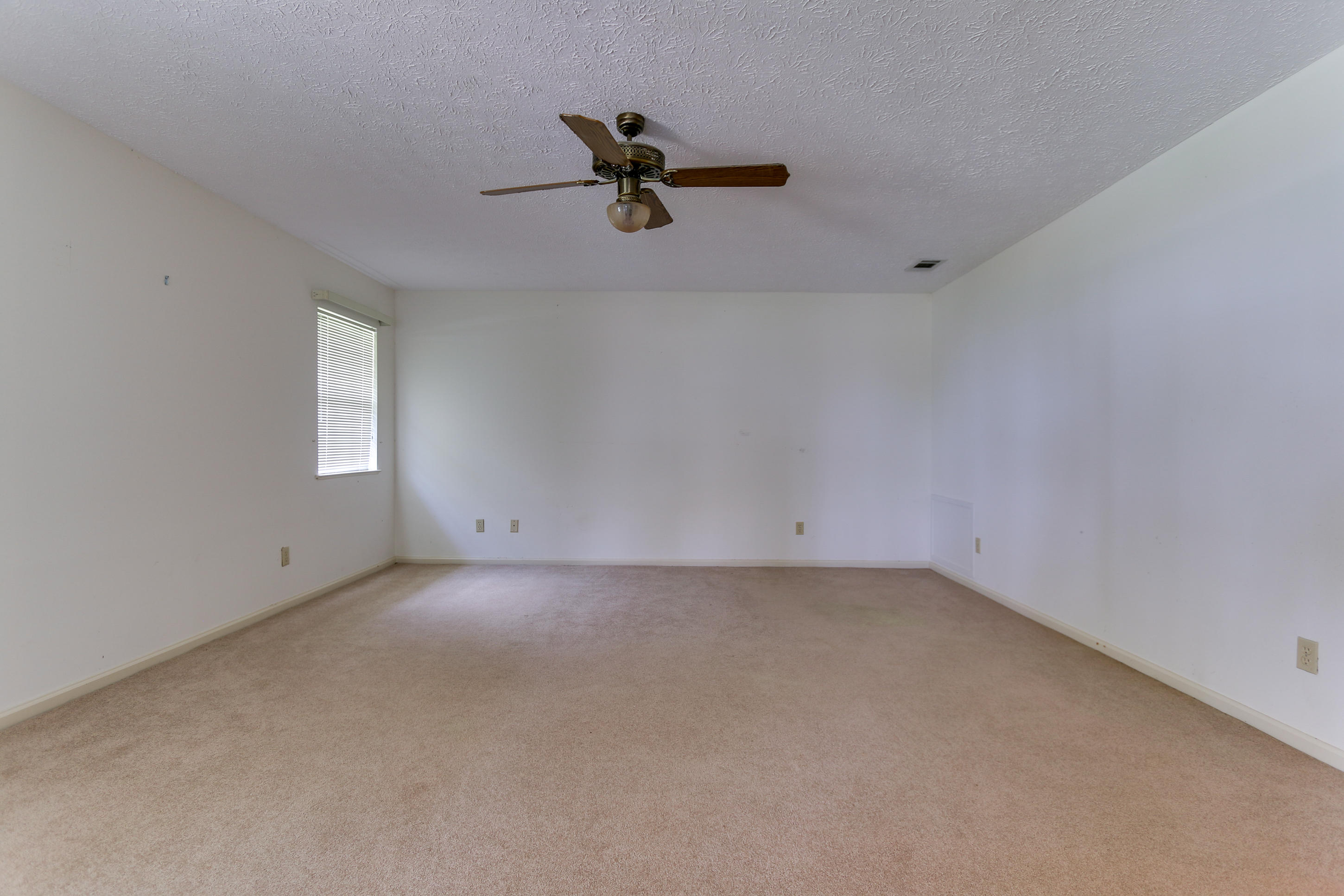 BAYWOOD SHORE ESTATES UNIT 5 - Residential