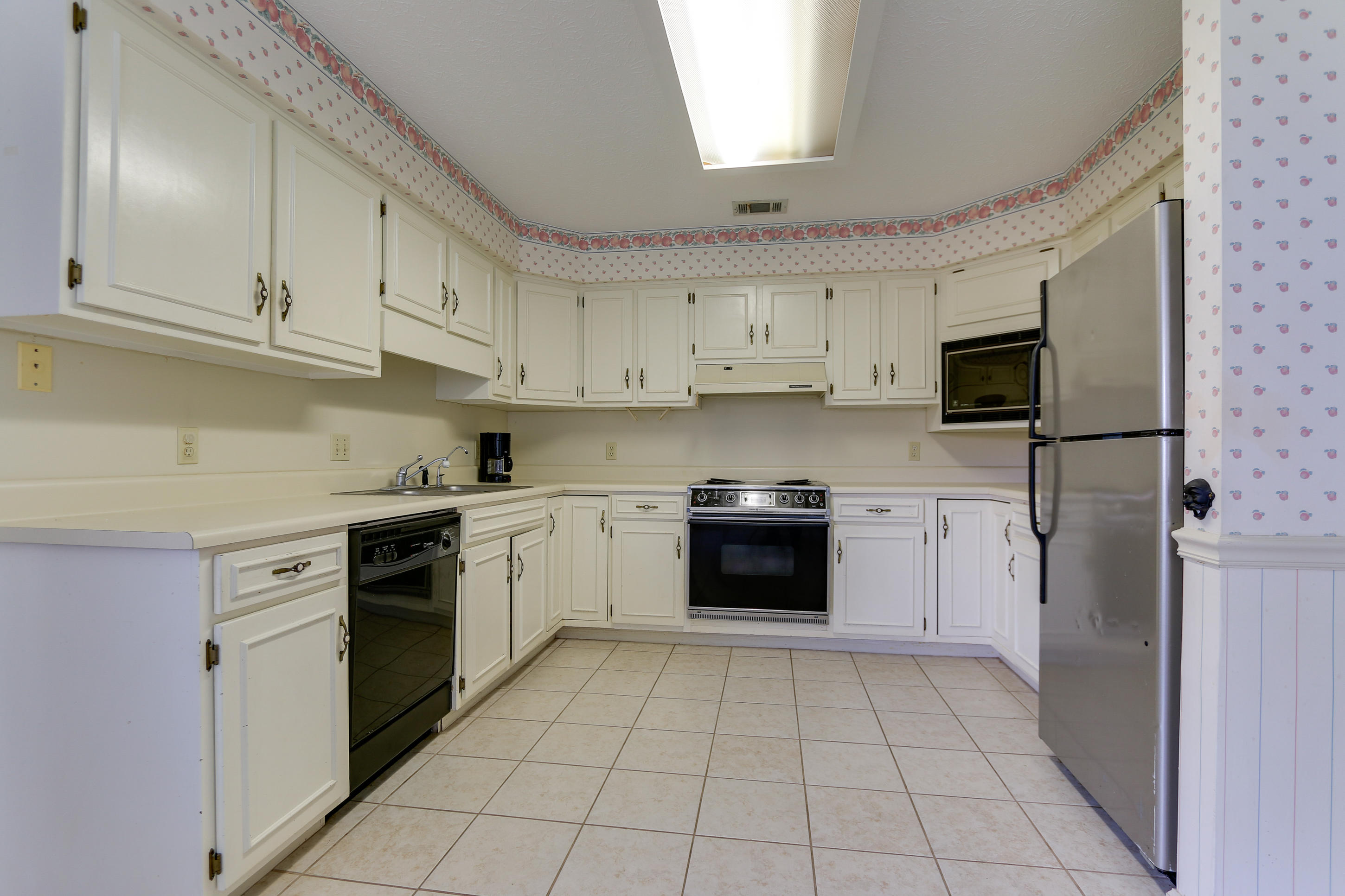 BAYWOOD SHORE ESTATES UNIT 5 - Residential