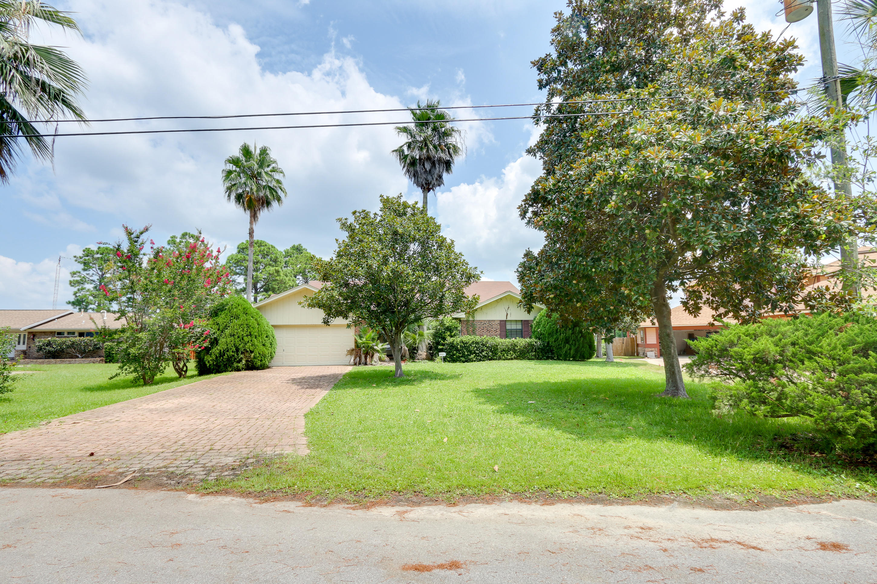 BAYWOOD SHORE ESTATES UNIT 5 - Residential