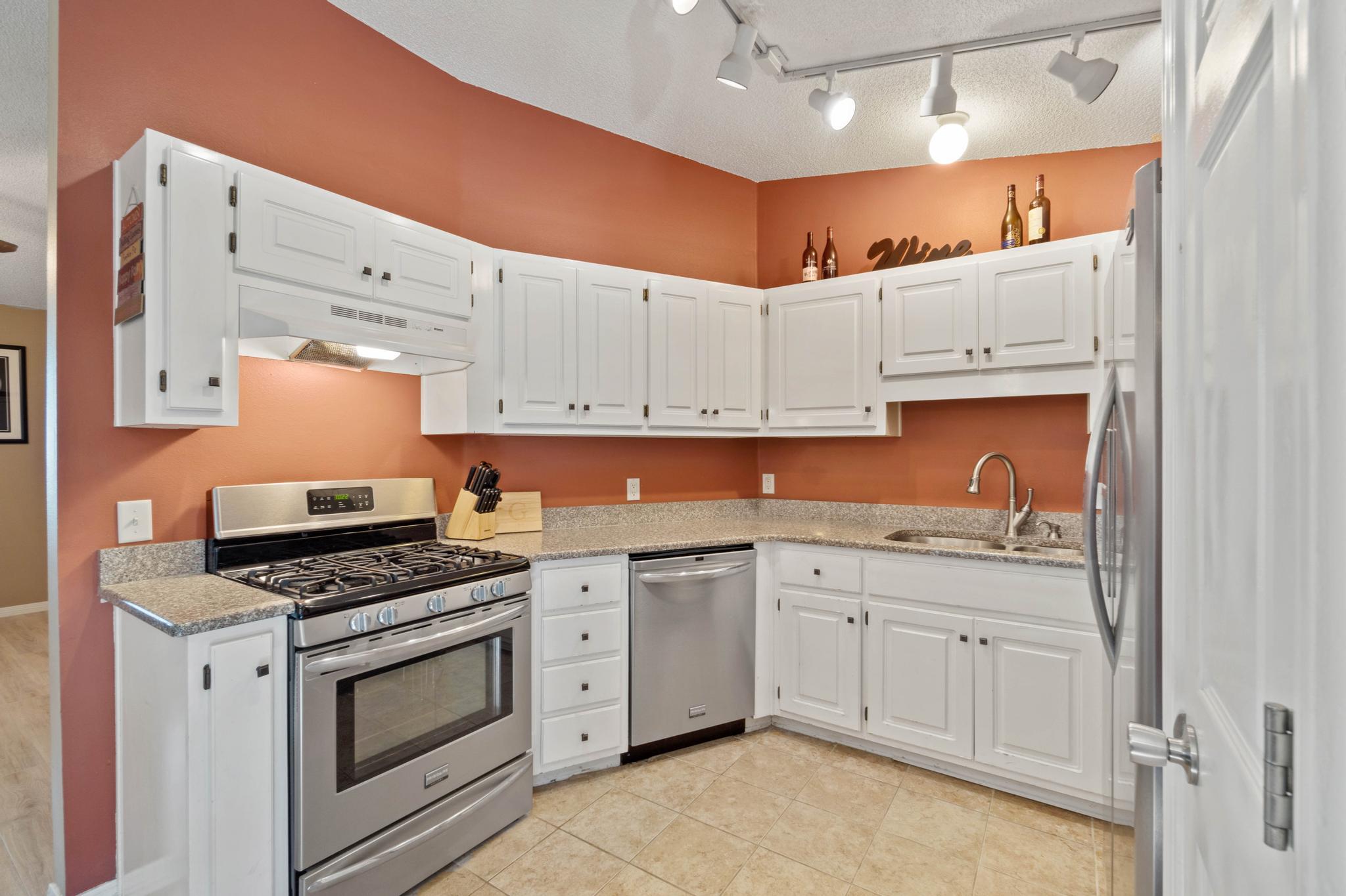 BENT TREE ESTATES - Residential