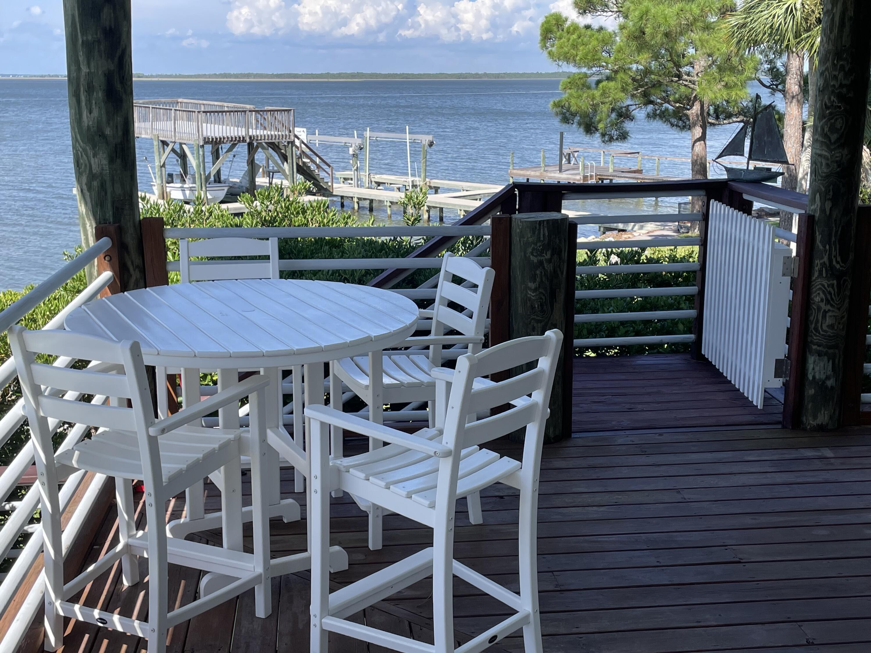 323 Bay Circle Drive