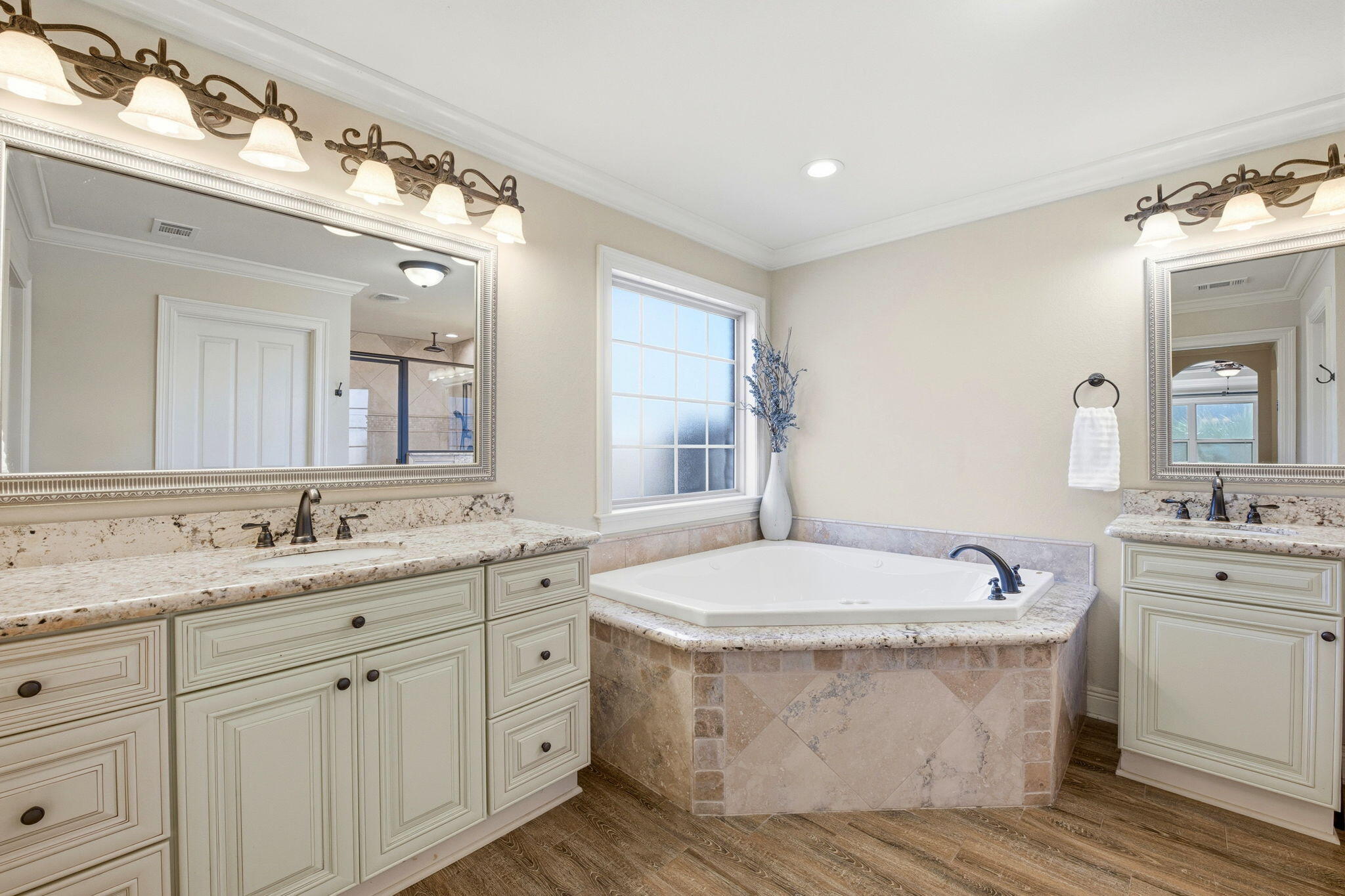 WOODLAWN HEIGHTS - Residential